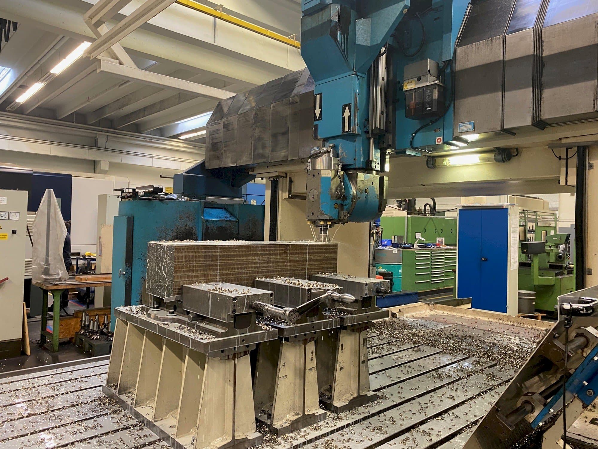 Makine  Forest Line Seramill 240 - Önden görünüm