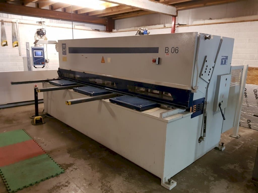 Makine  MVD B 06-3100 - Önden görünüm