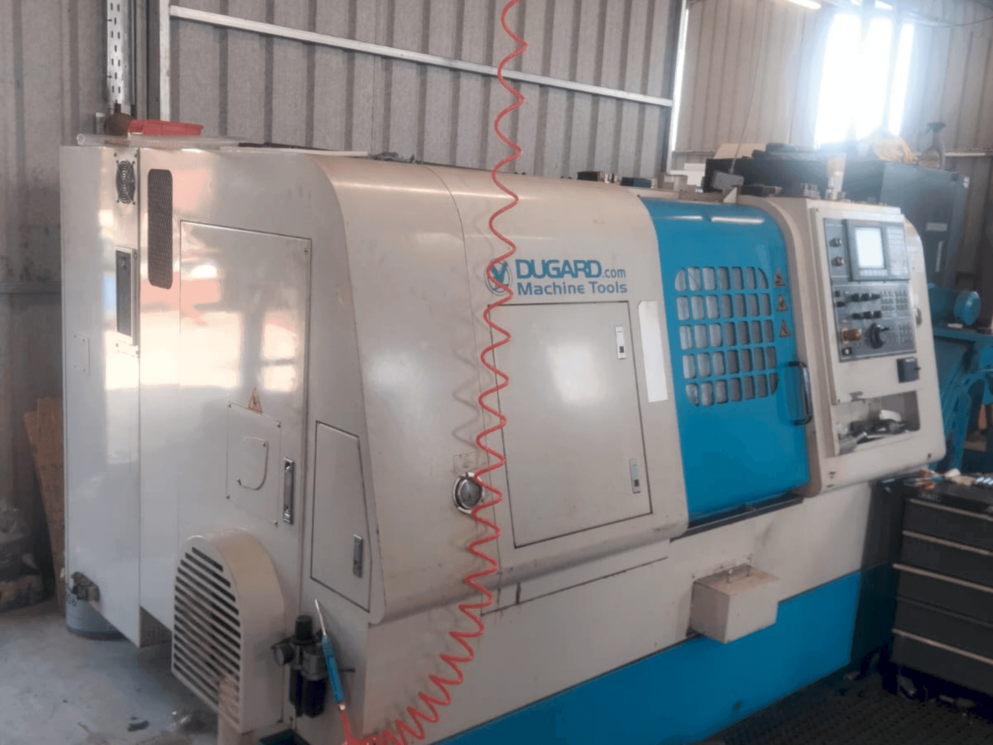 Makine  Dugard									 Eagle 200 - Önden görünüm