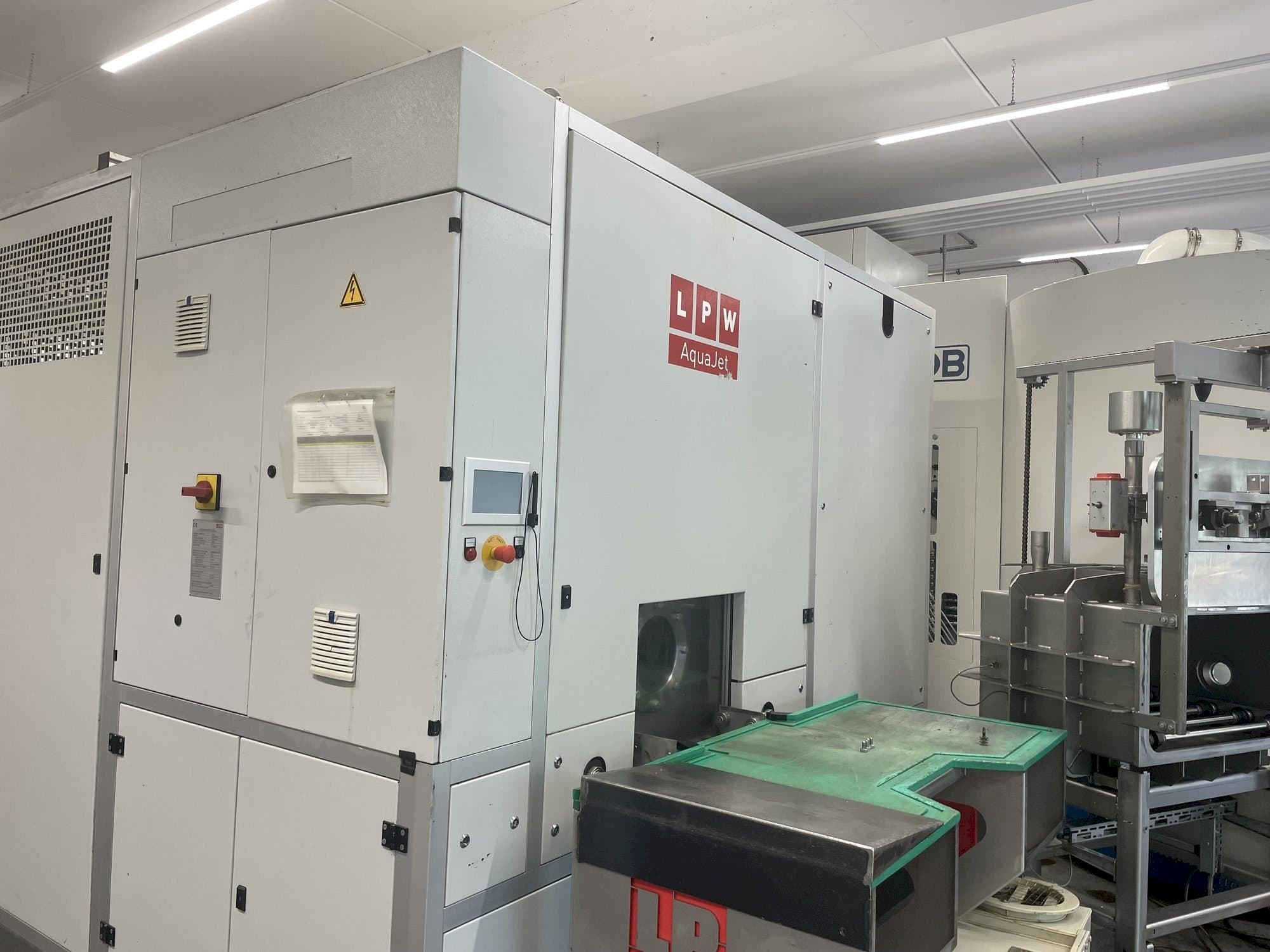 Makine  LPW LPW Aqua Jet 670 T2-V (2013) - Önden görünüm