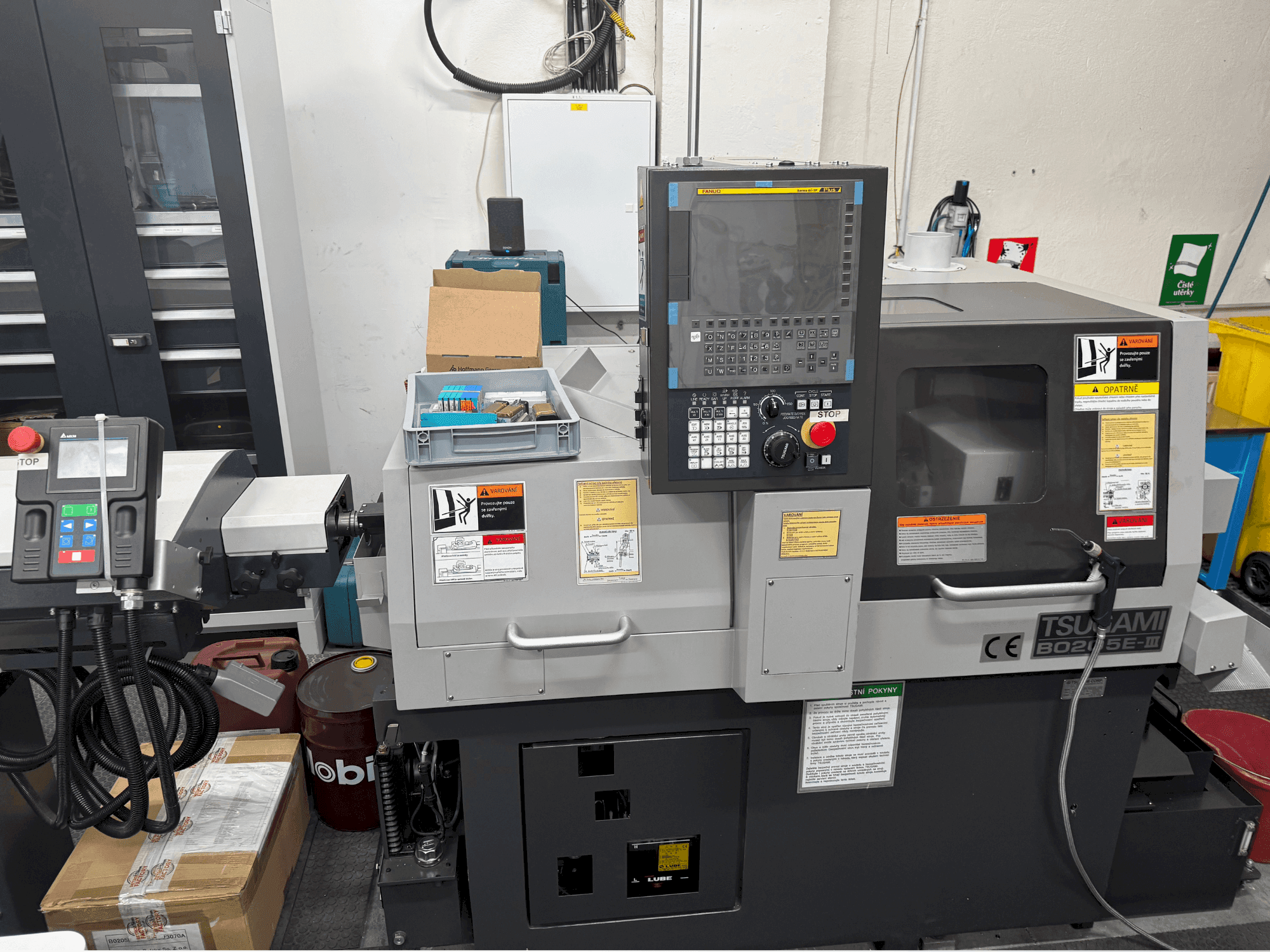 Makine  TSUGAMI B0205E-III - Önden görünüm