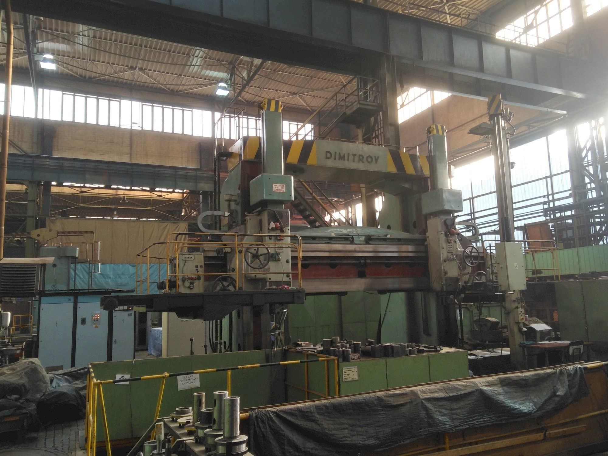 Makine  Dimitrov 4000 - Sol görünüm