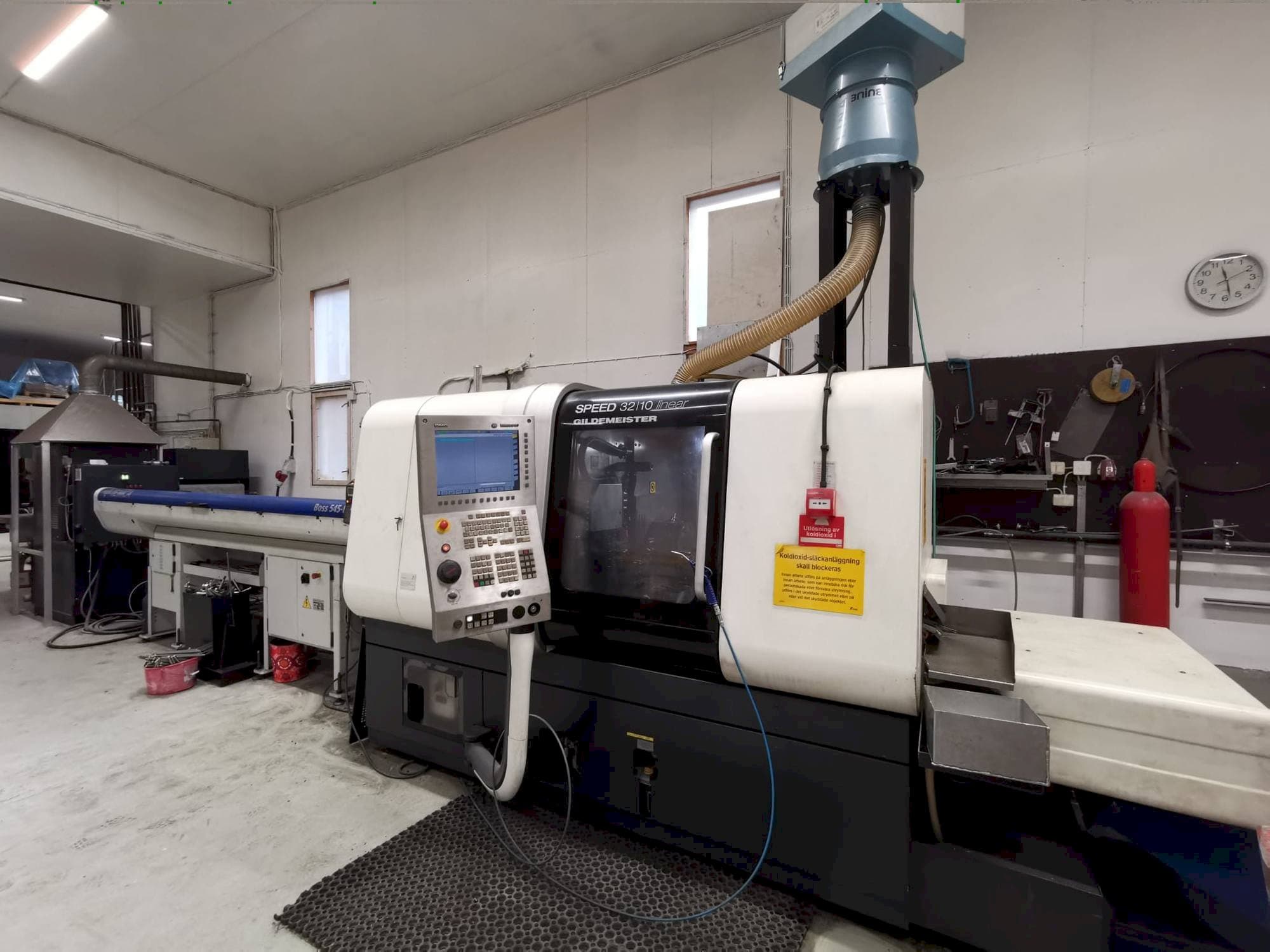 Makine  Gildemeister Speed 32-10 linear - Önden görünüm