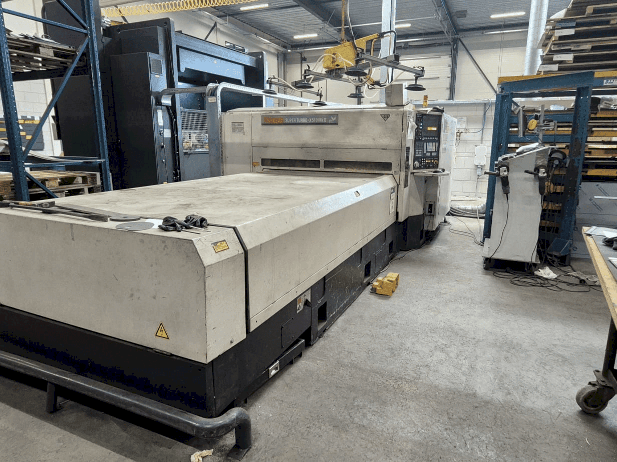 Makine  Mazak Super Turbo-X510 Mk II - Önden görünüm