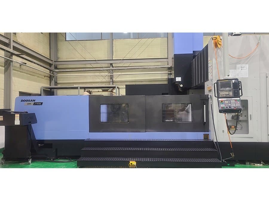 Makine  Doosan BM 2740M - Önden görünüm