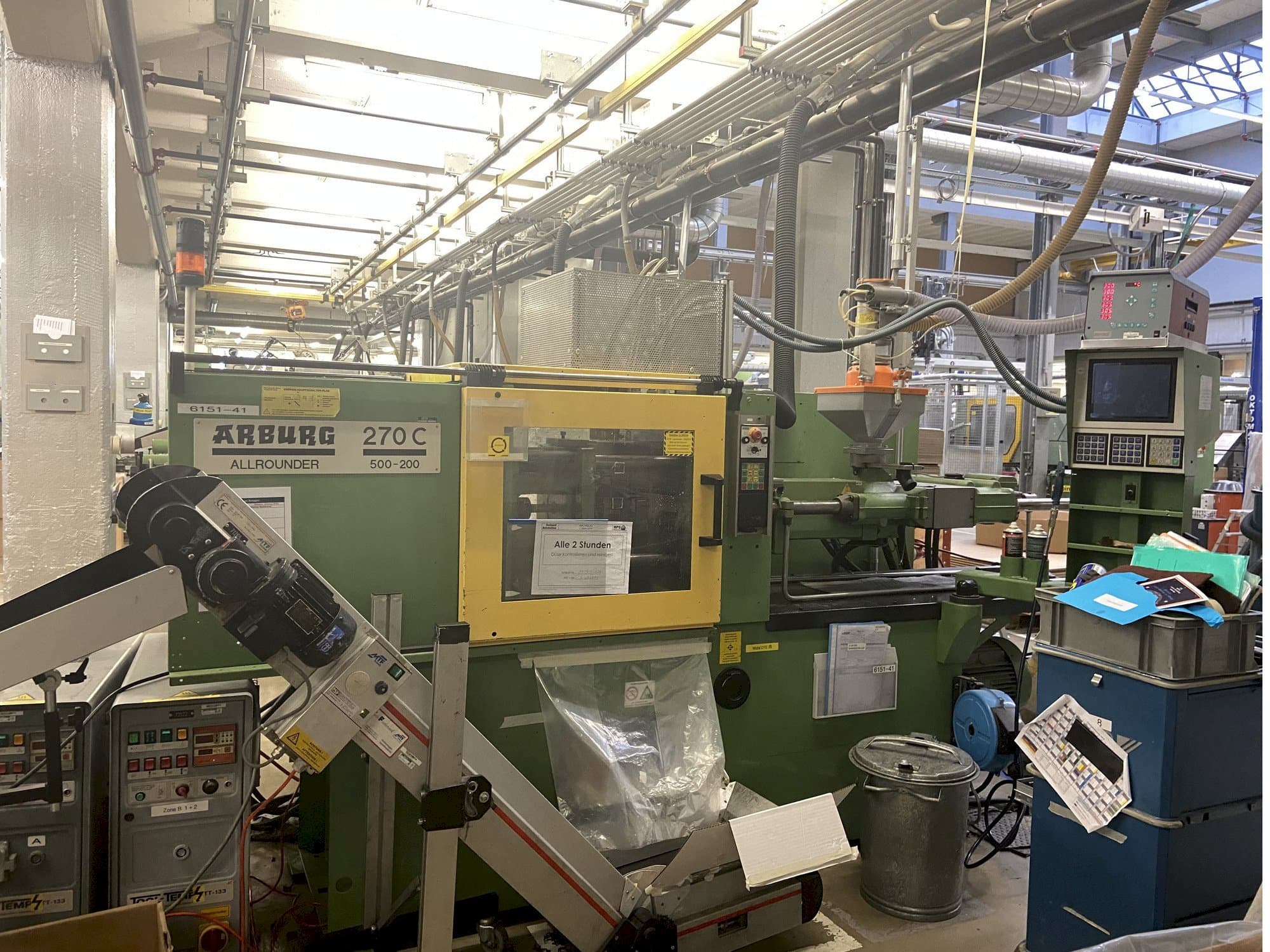 Makine  Arburg ALLROUNDER 270 C 500 - 200 - Önden görünüm