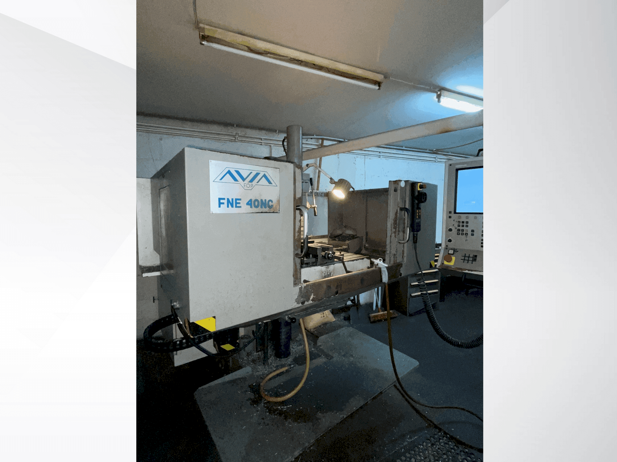 Makine  Avia									 FNE 40NC - Önden görünüm