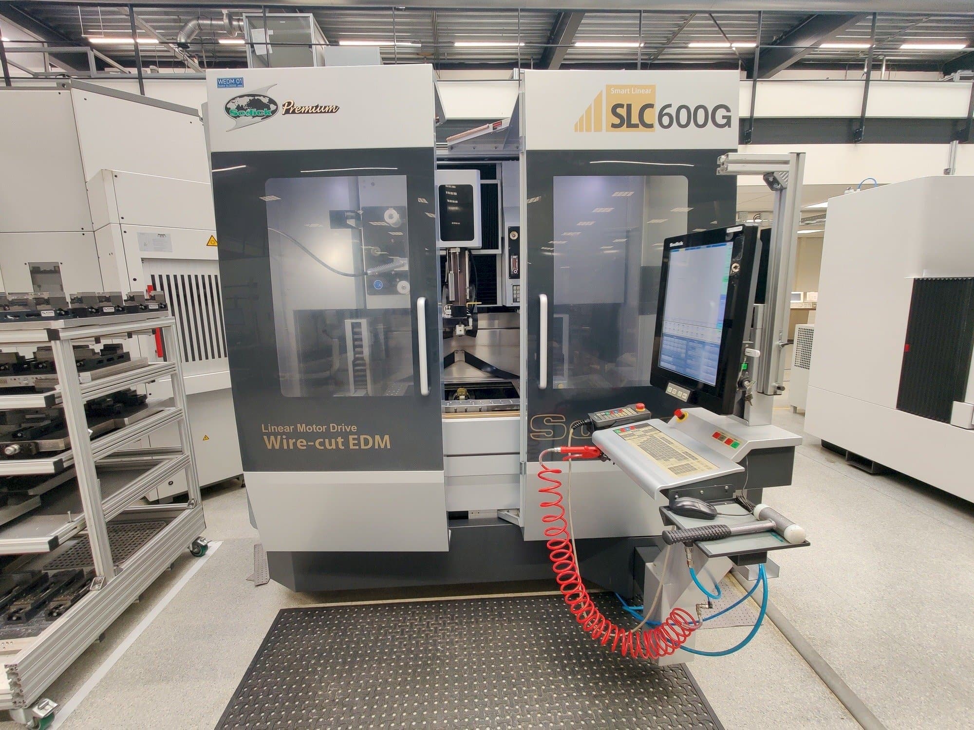 Makine Sodick SPW600 - Önden görünüm