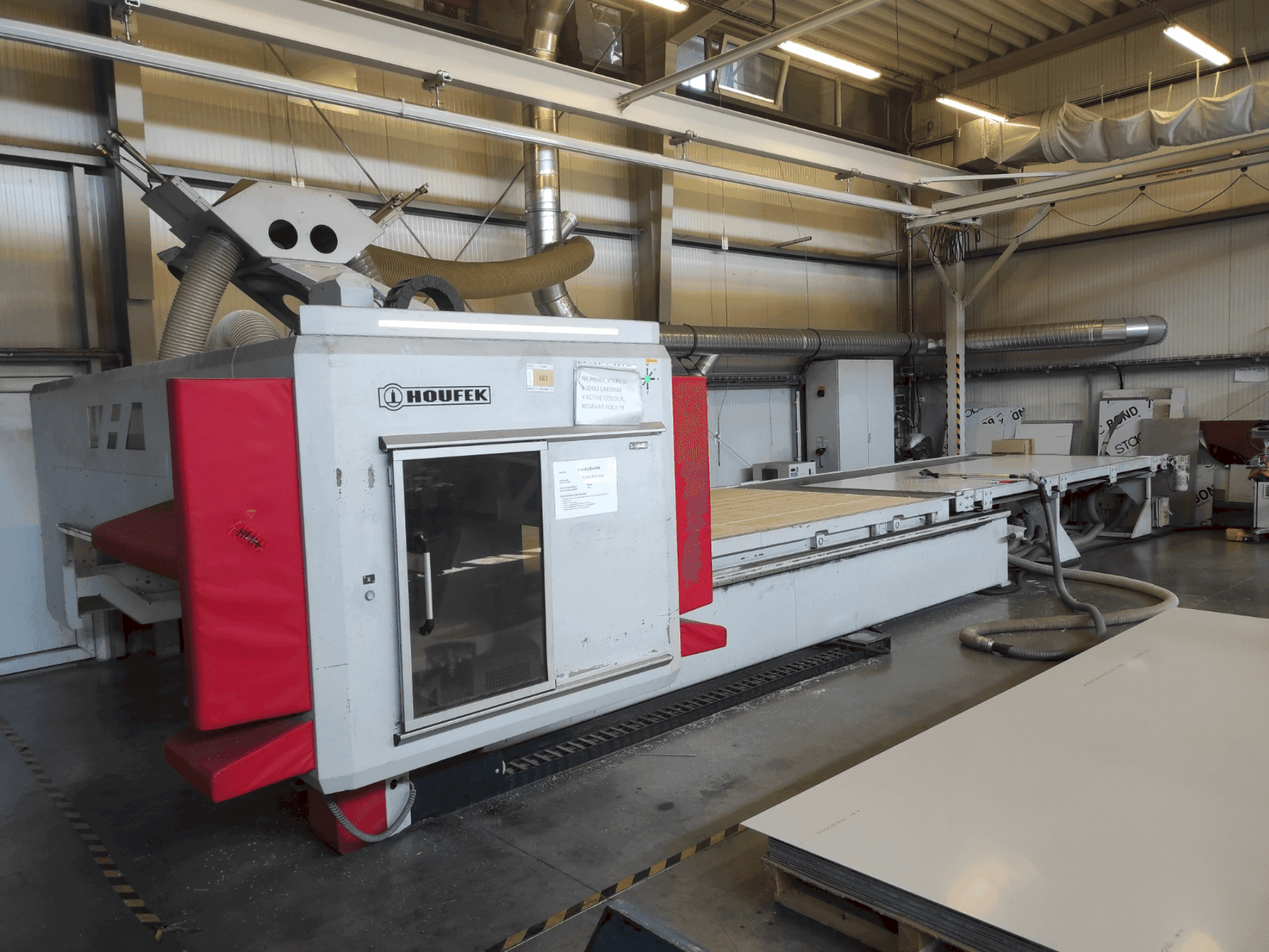 Makine  Houfek Scorpion 422102-R3 - Önden görünüm