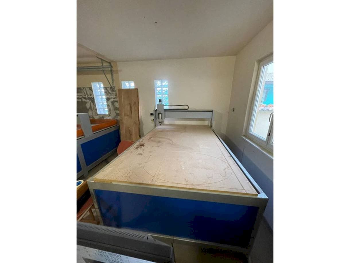 Makine  ALTMAN T2 - Önden görünüm