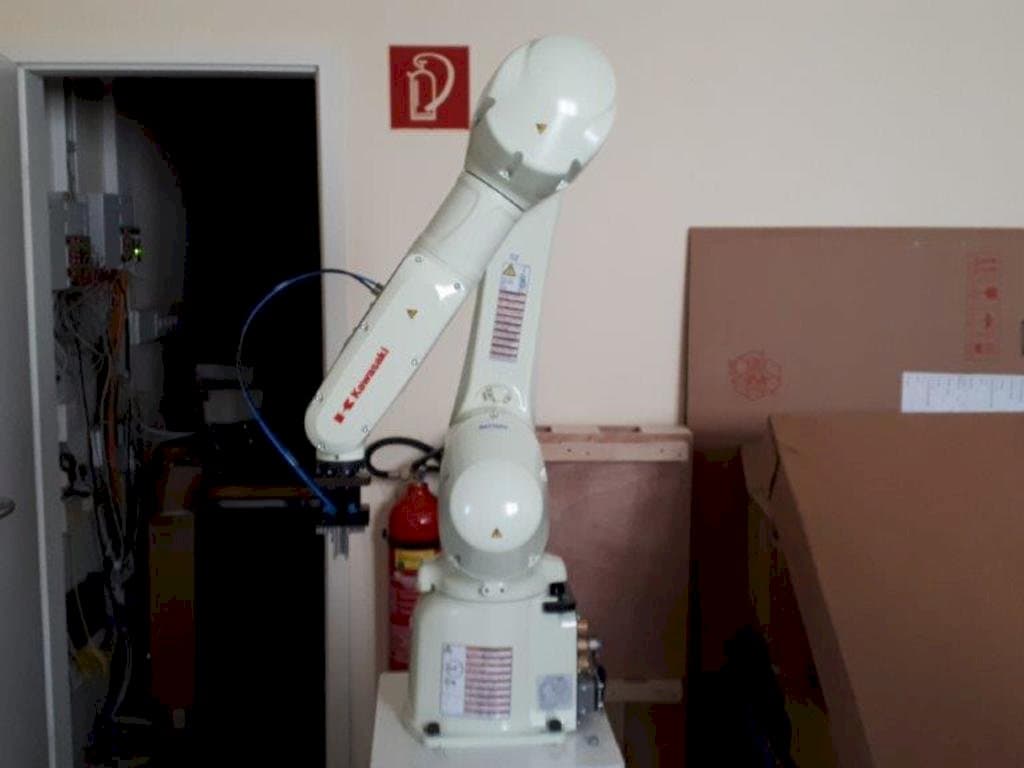 Makine  Kawasaki RS007L - Önden görünüm