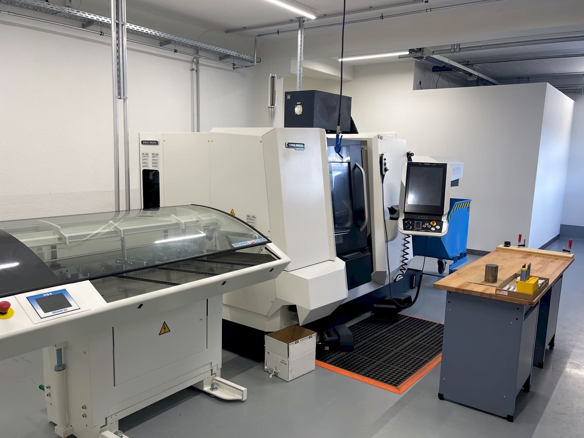 Makine  DMG Mori Seiki CLX 350 V6 - Önden görünüm