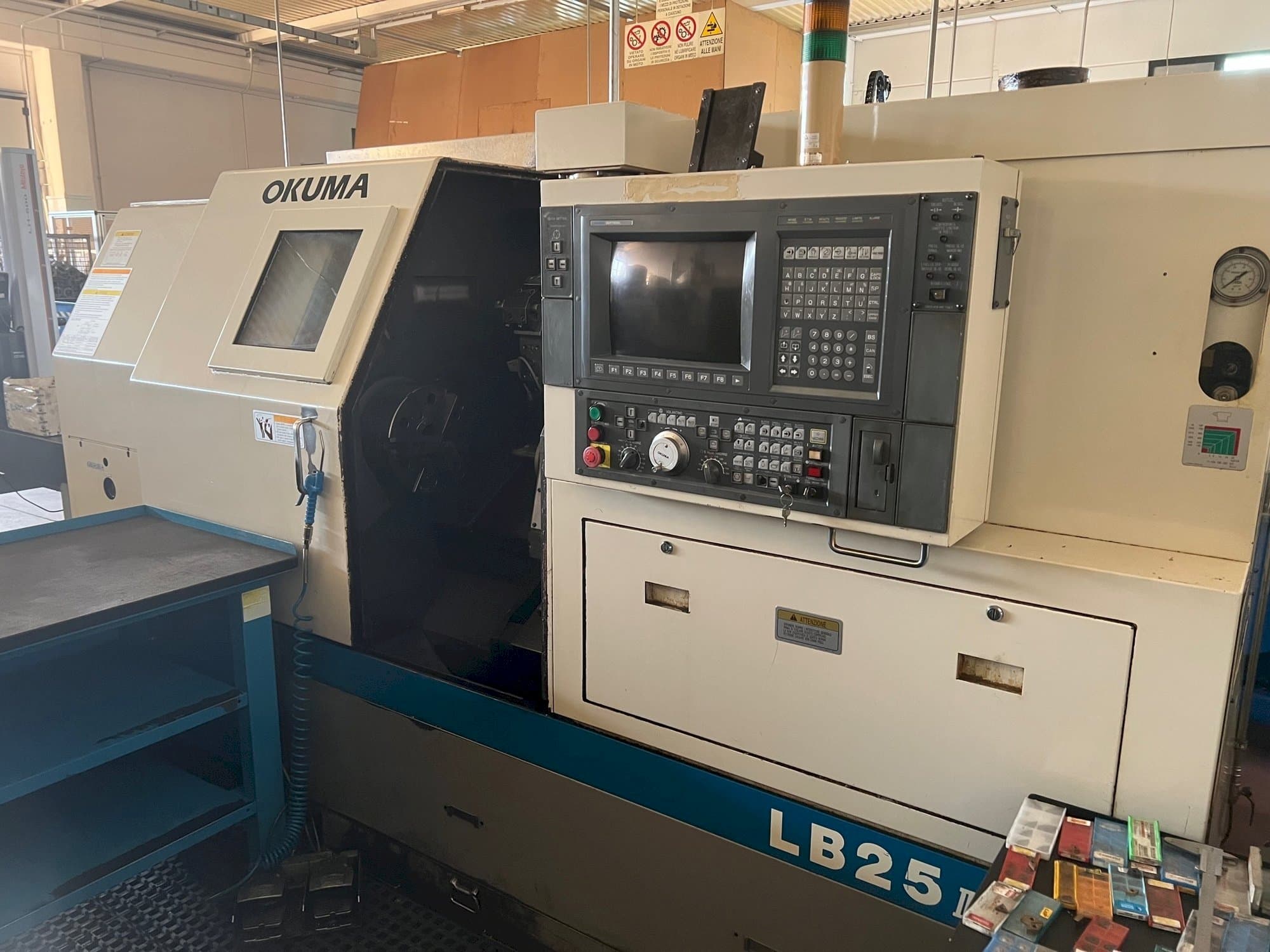 Makine  Okuma LB 25 II - Önden görünüm