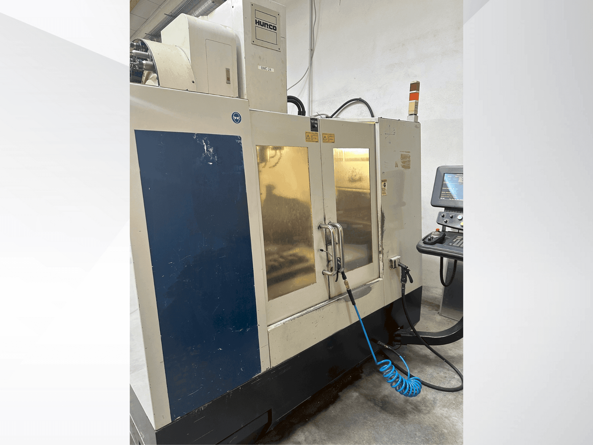 Makine  Hurco BMC 2416 - Önden görünüm