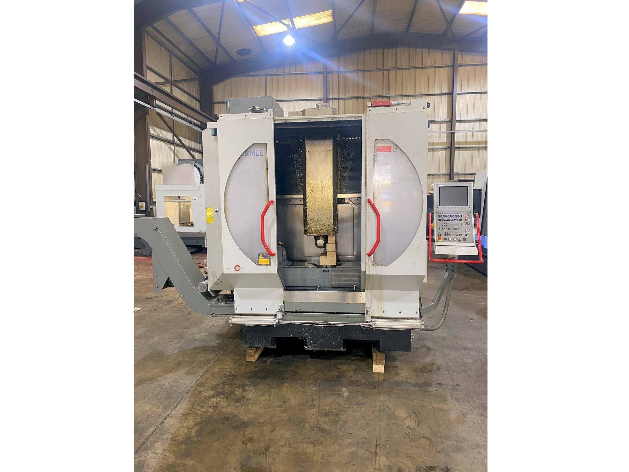 Makine  HERMLE B 300 U - Önden görünüm