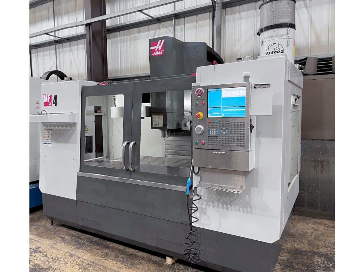 Makine  HAAS VF-4 - Önden görünüm