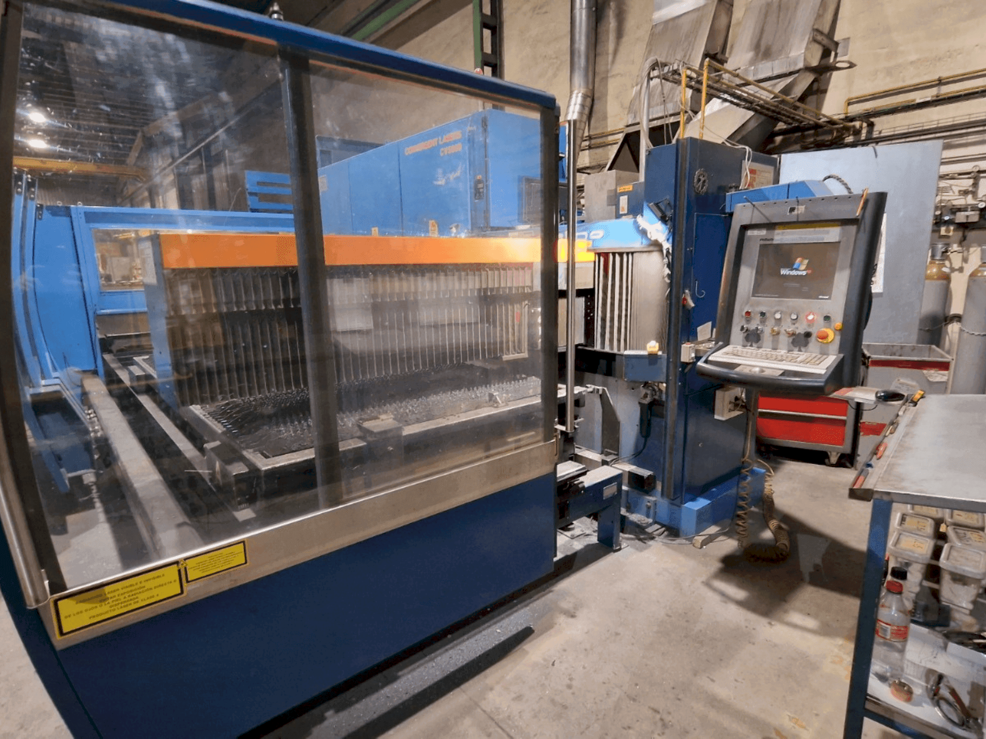 Makine  Prima Industrie PLATINO 1530 - Önden görünüm
