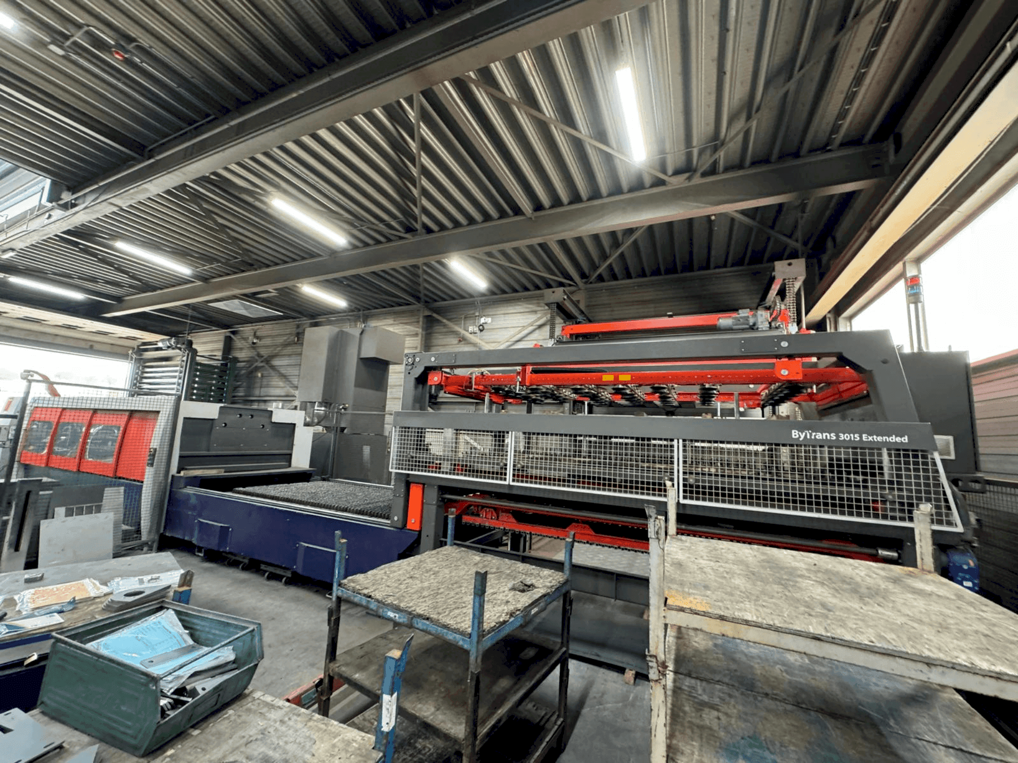 Makine  Bystronic Bytower 3015 + Bytrans Extended 3015 - Önden görünüm