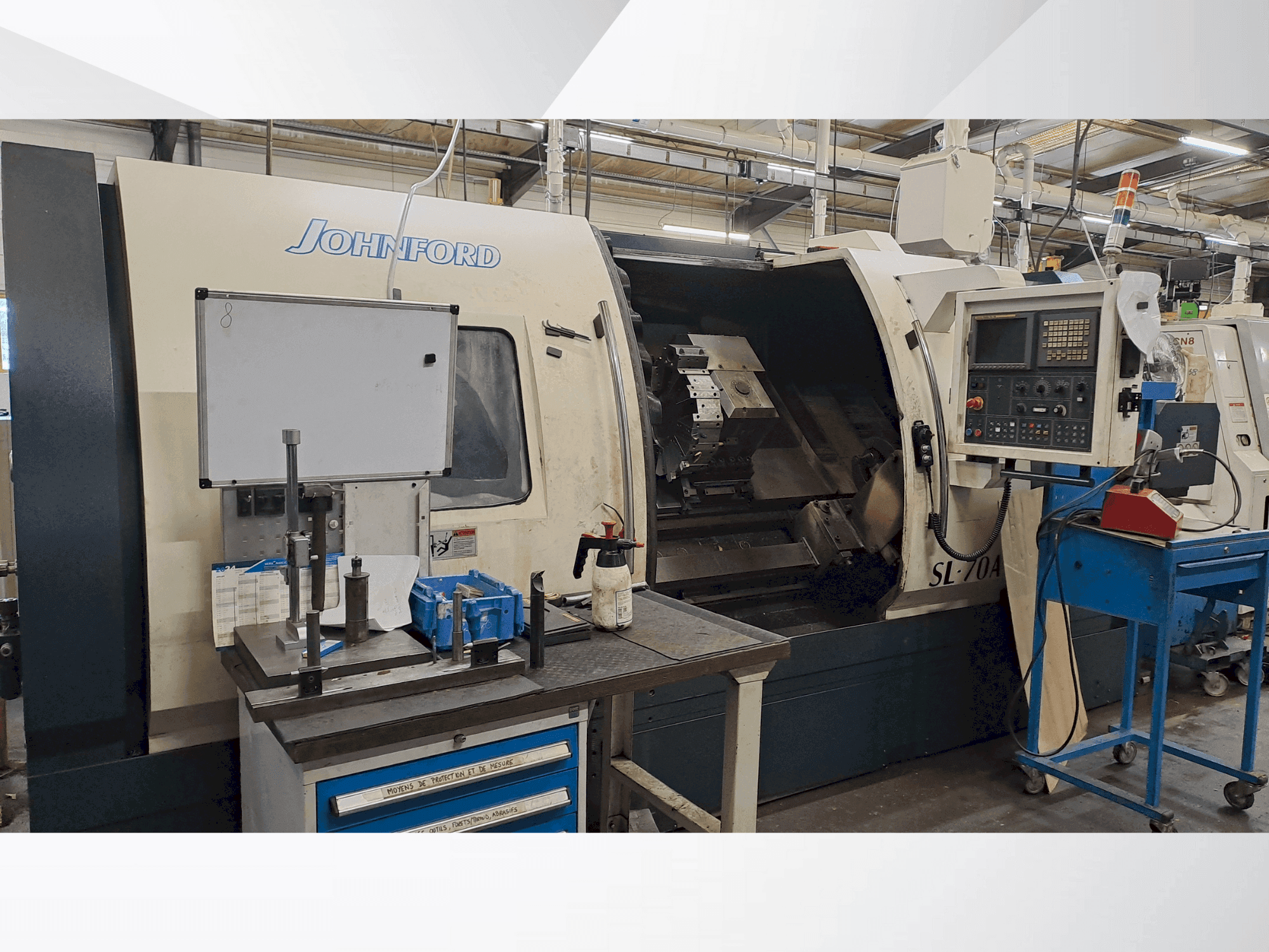 Makine  Johnford SL-70A - Önden görünüm