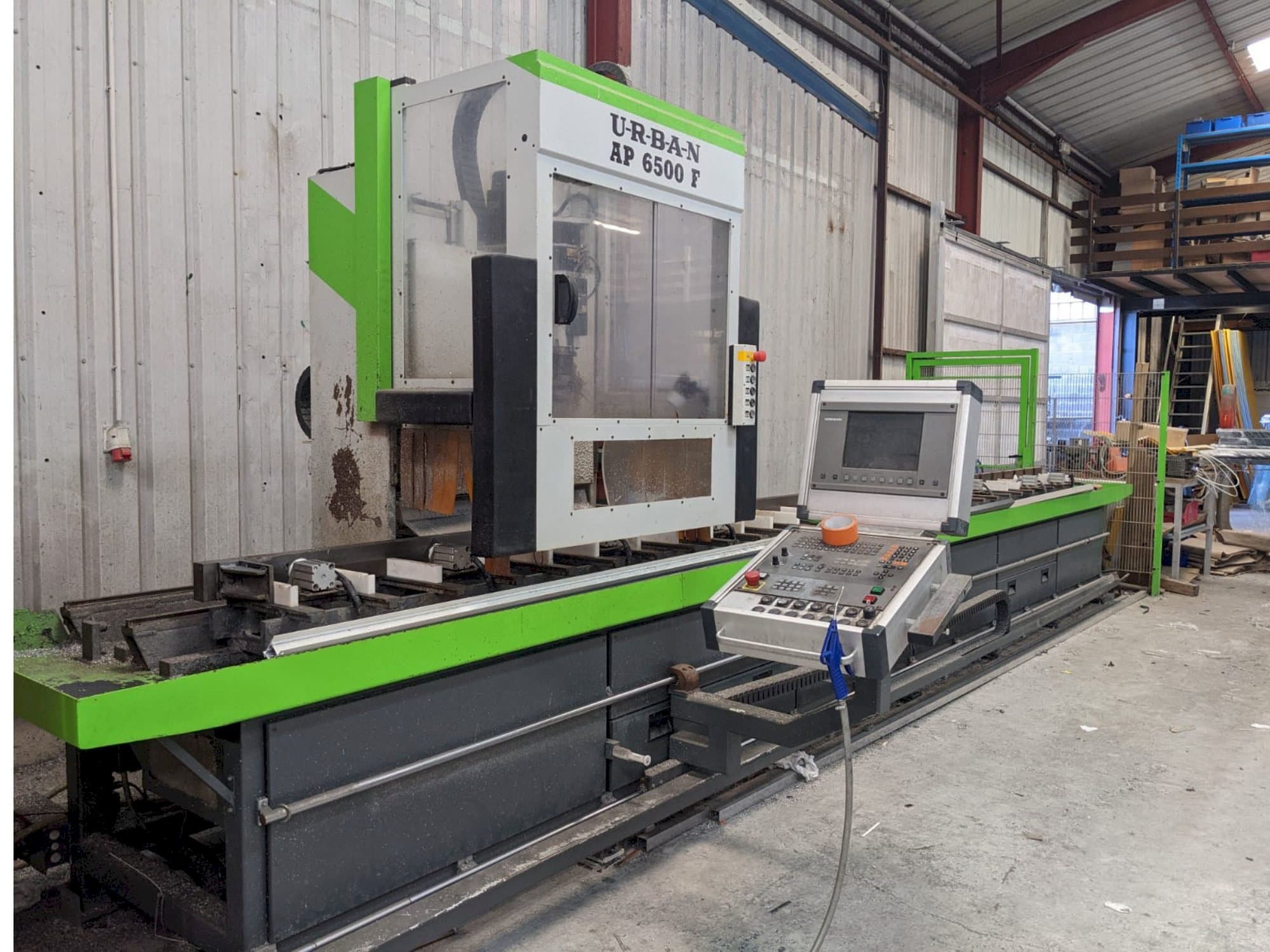 Makine  URBAN AP6500 - Önden görünüm