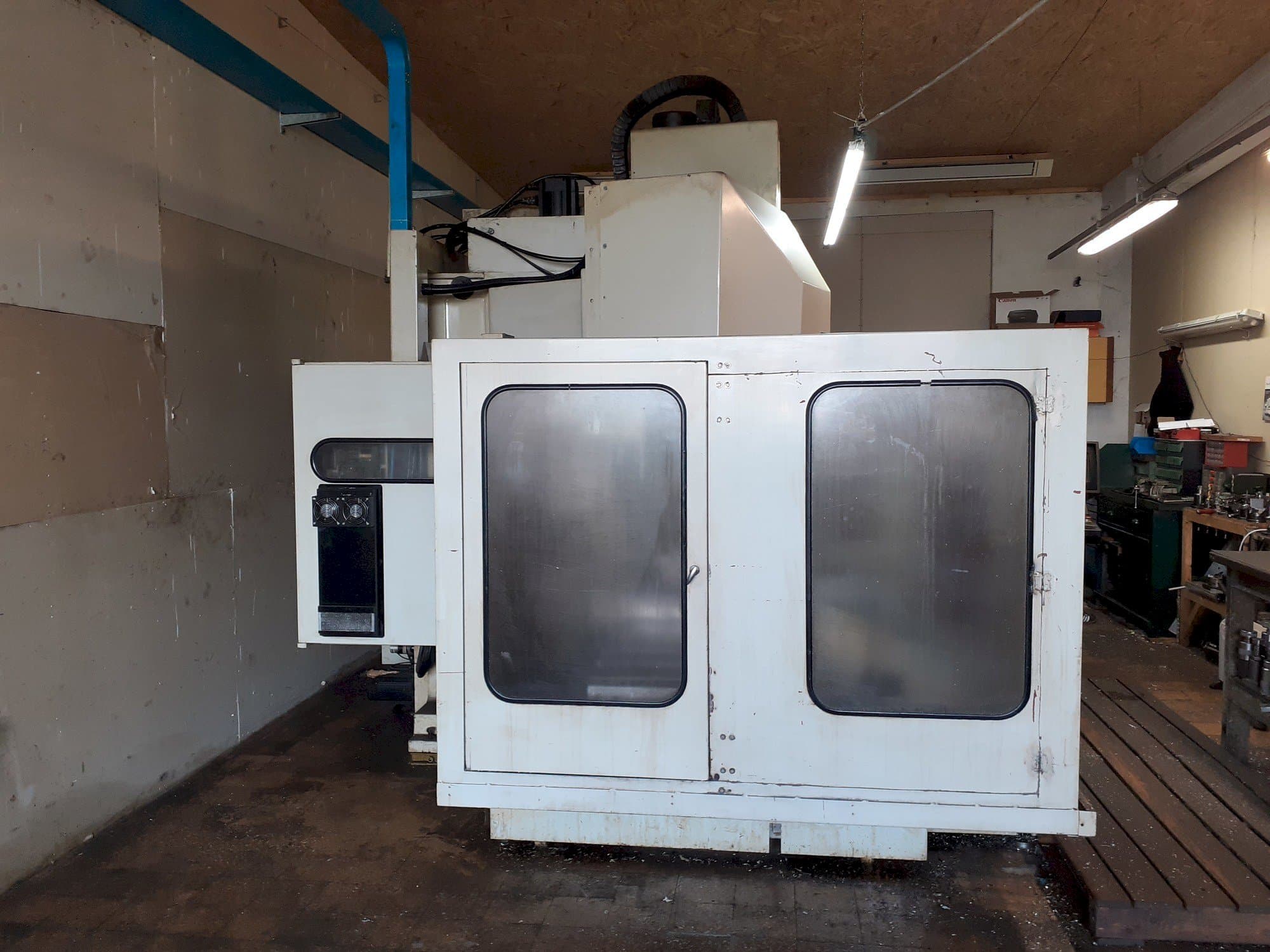 Makine  Hurco BMC 50-P - Önden görünüm