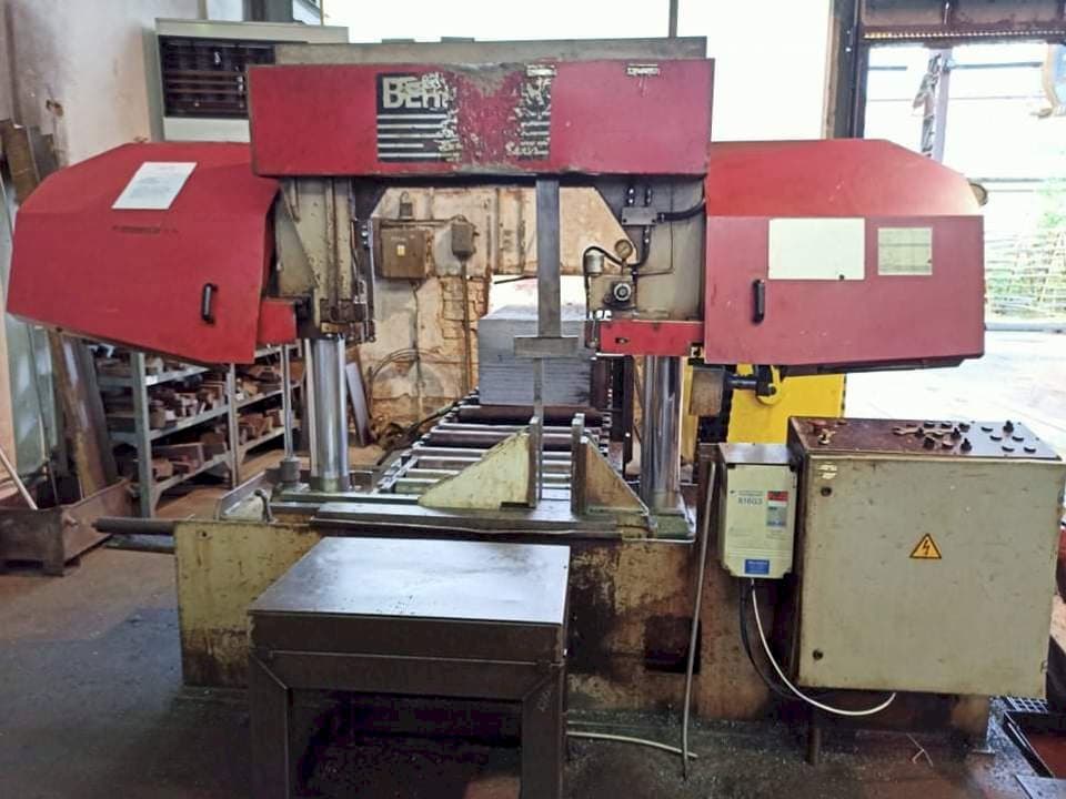 Makine  Behringer HBP 530 - Önden görünüm