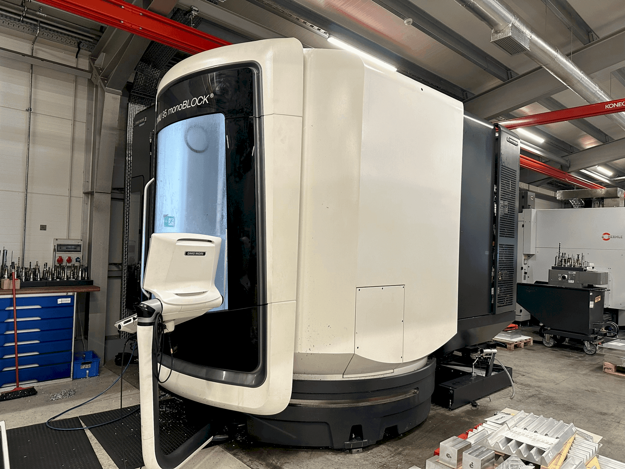 Makine  DMG MORI DMU 95 monoBLOCK (2021) - Önden görünüm