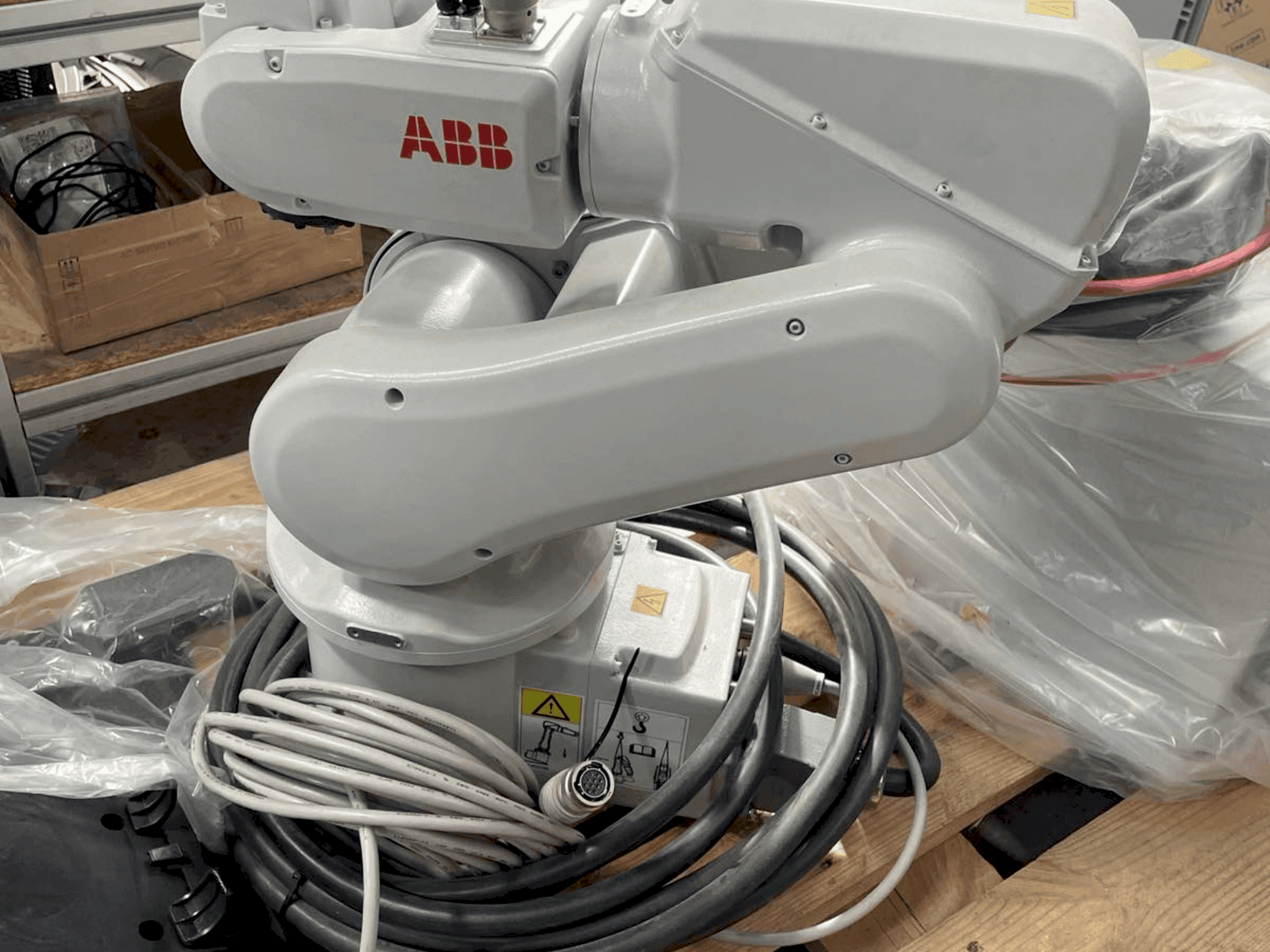 Makine  ABB IRB120-3/0.6 - Önden görünüm