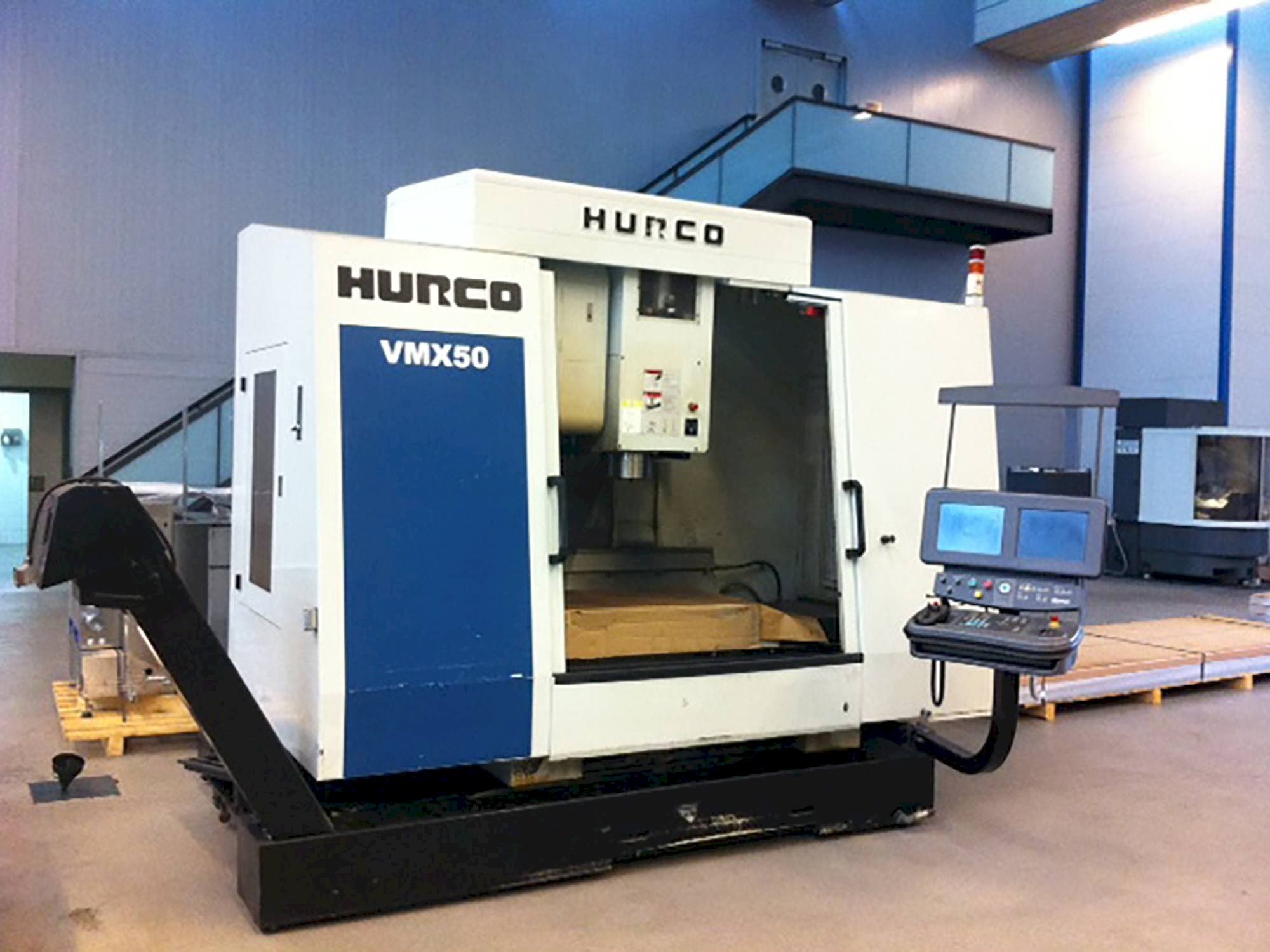 Makine  Hurco VMX 50/40T - Önden görünüm