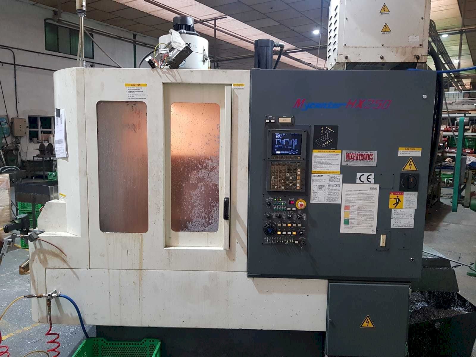 Makine  Kitamura Mycenter HX250 - Önden görünüm