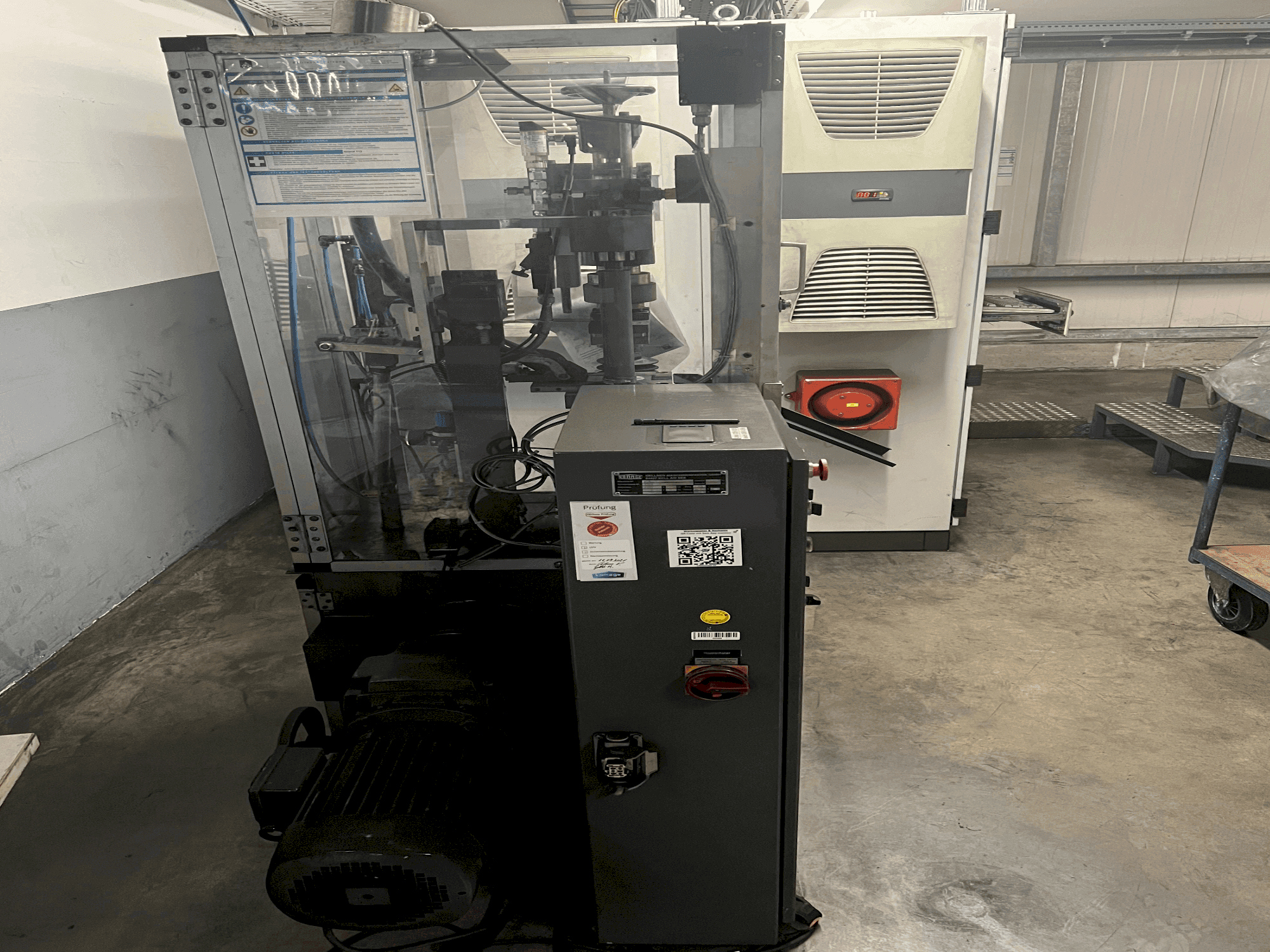 Makine  KOMAGE K 6 Mechanical Powder Press - Önden görünüm
