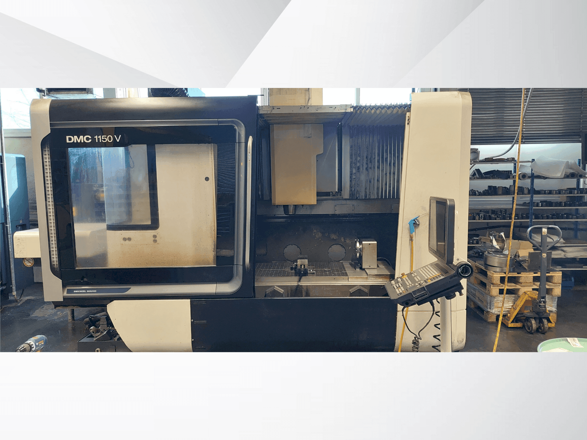 Makine  DMG MORI DMC 1150 - Önden görünüm