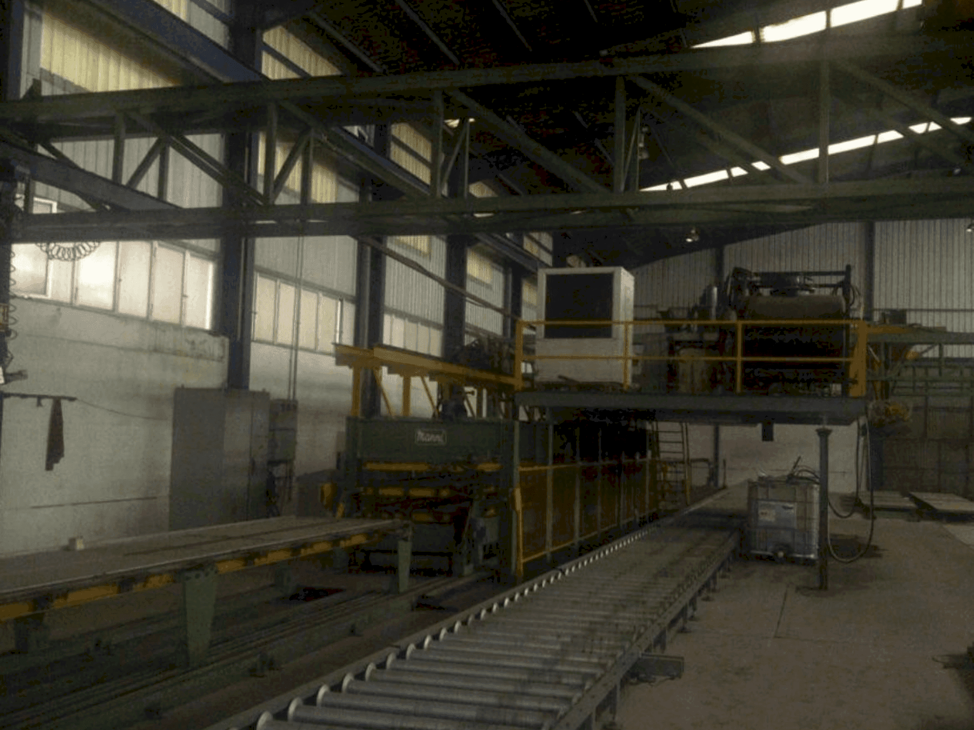 Makine  MANNI Sandwich Panel Production Line - Önden görünüm