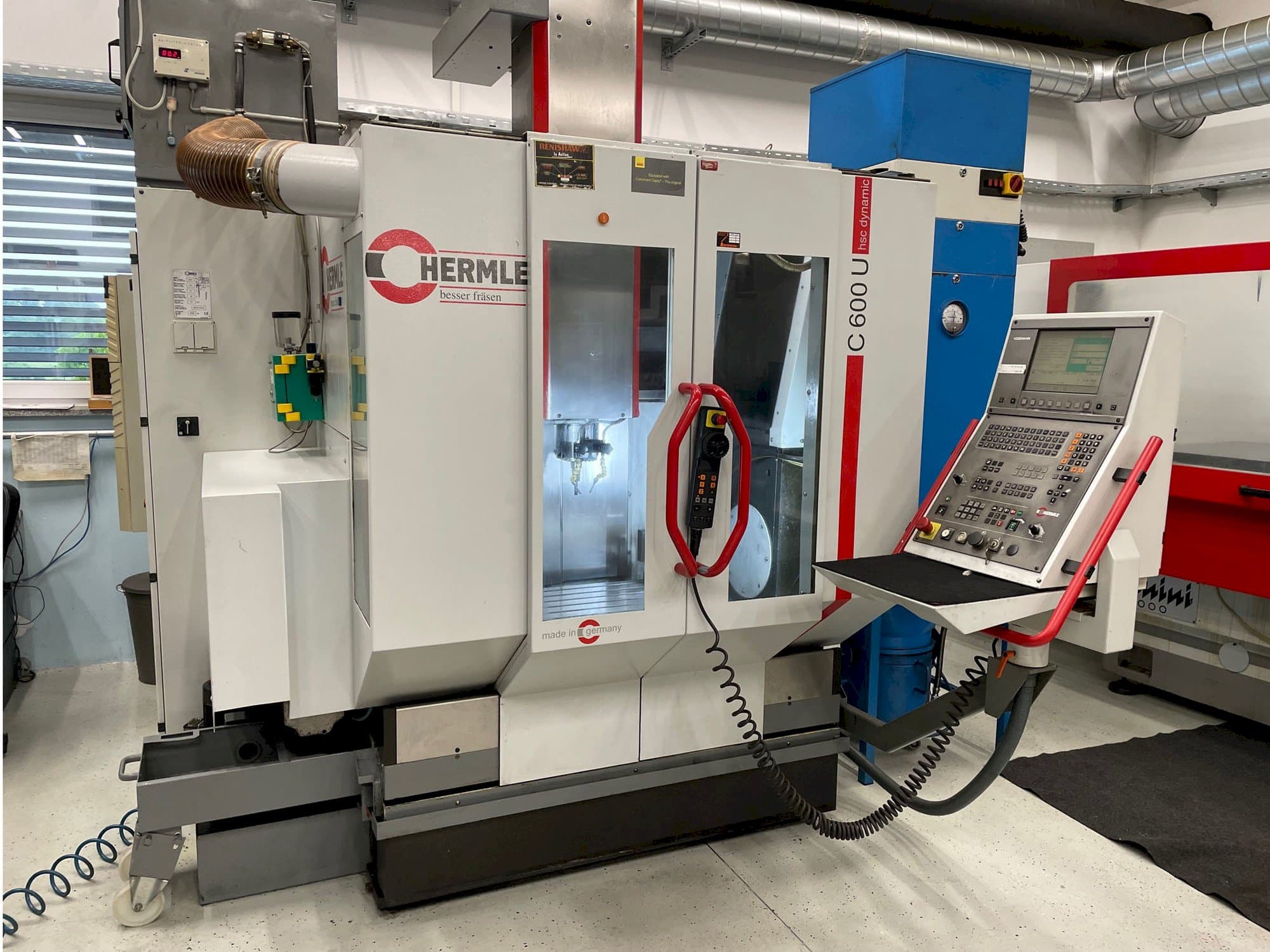 Makine  HERMLE C600U - Önden görünüm