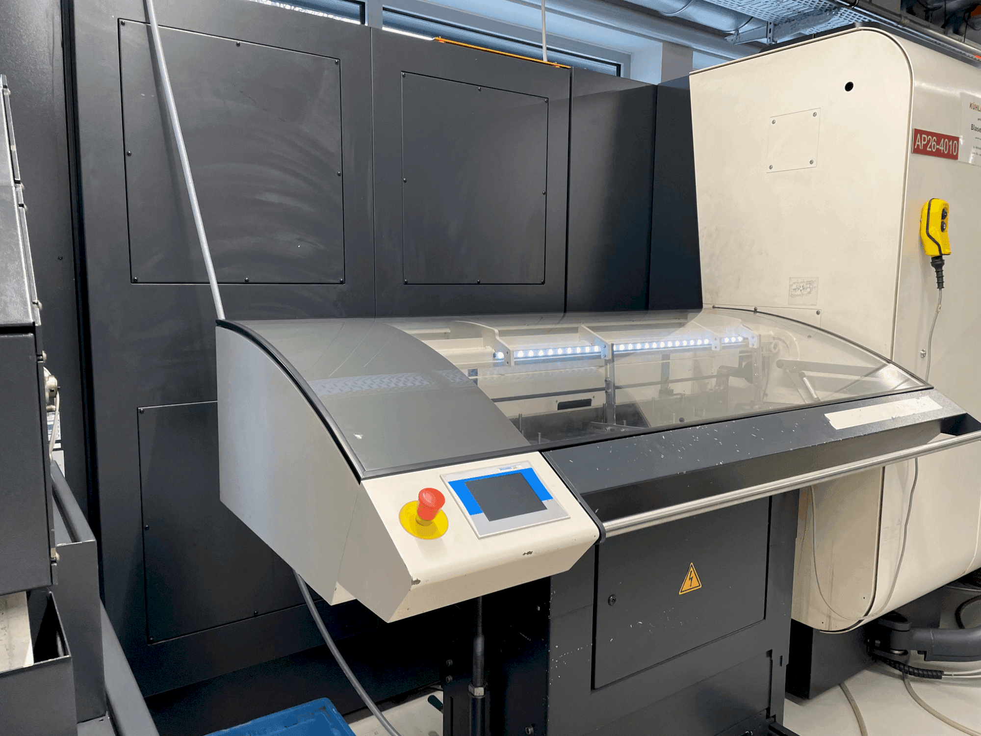 Makine  DMG Sprint 65 3 T - Önden görünüm