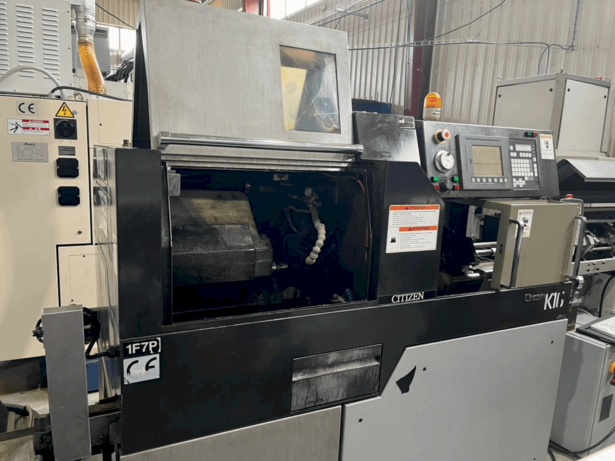 Makine  Citizen Cincom K16 VII - Önden görünüm