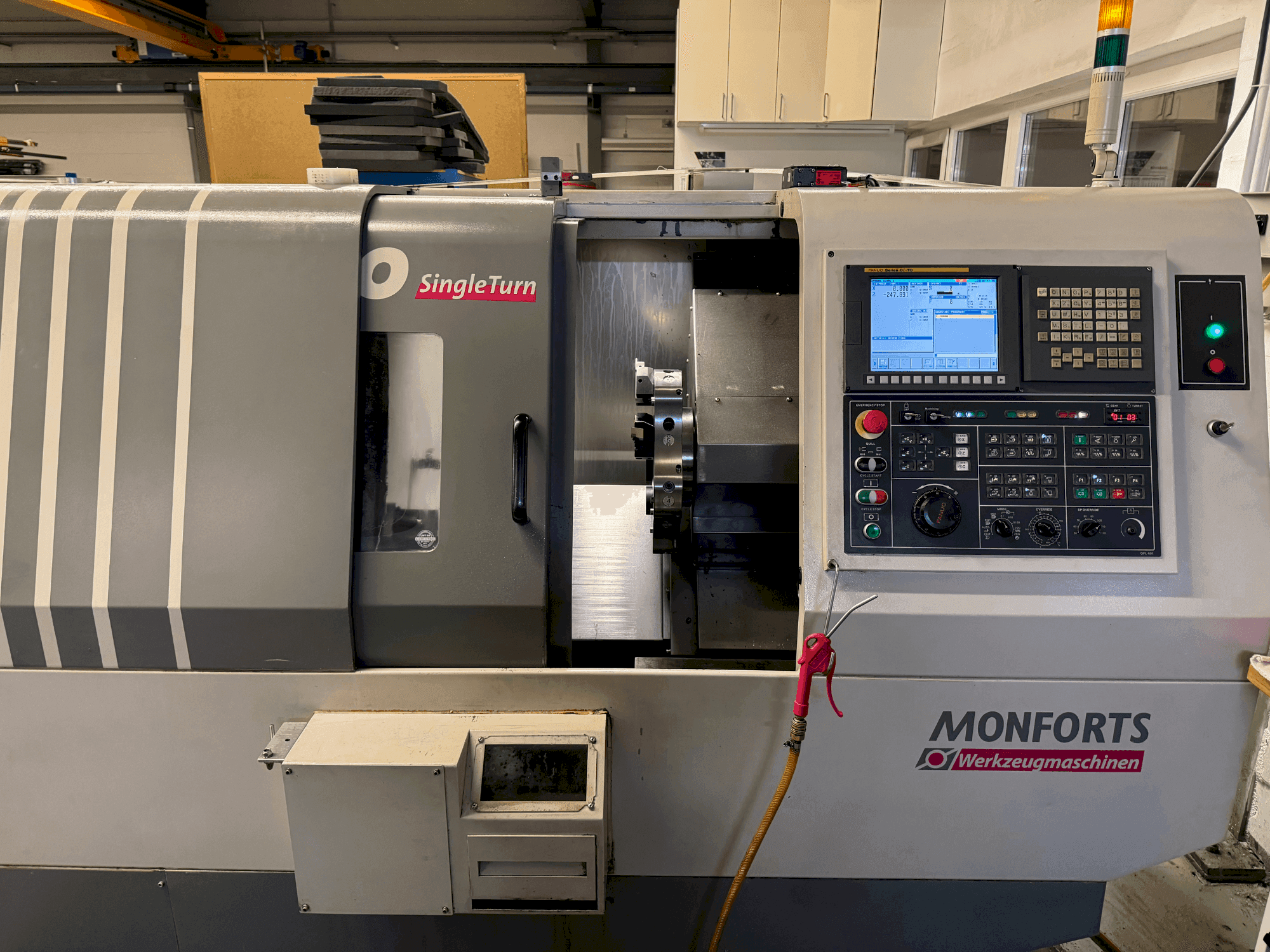 Makine  Monforts TNC 300 SingleTurn - Önden görünüm