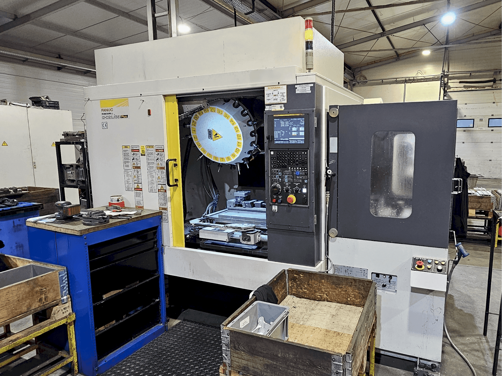 Makine  FANUC Robodrill α-D21L iB 5 Plus - Önden görünüm