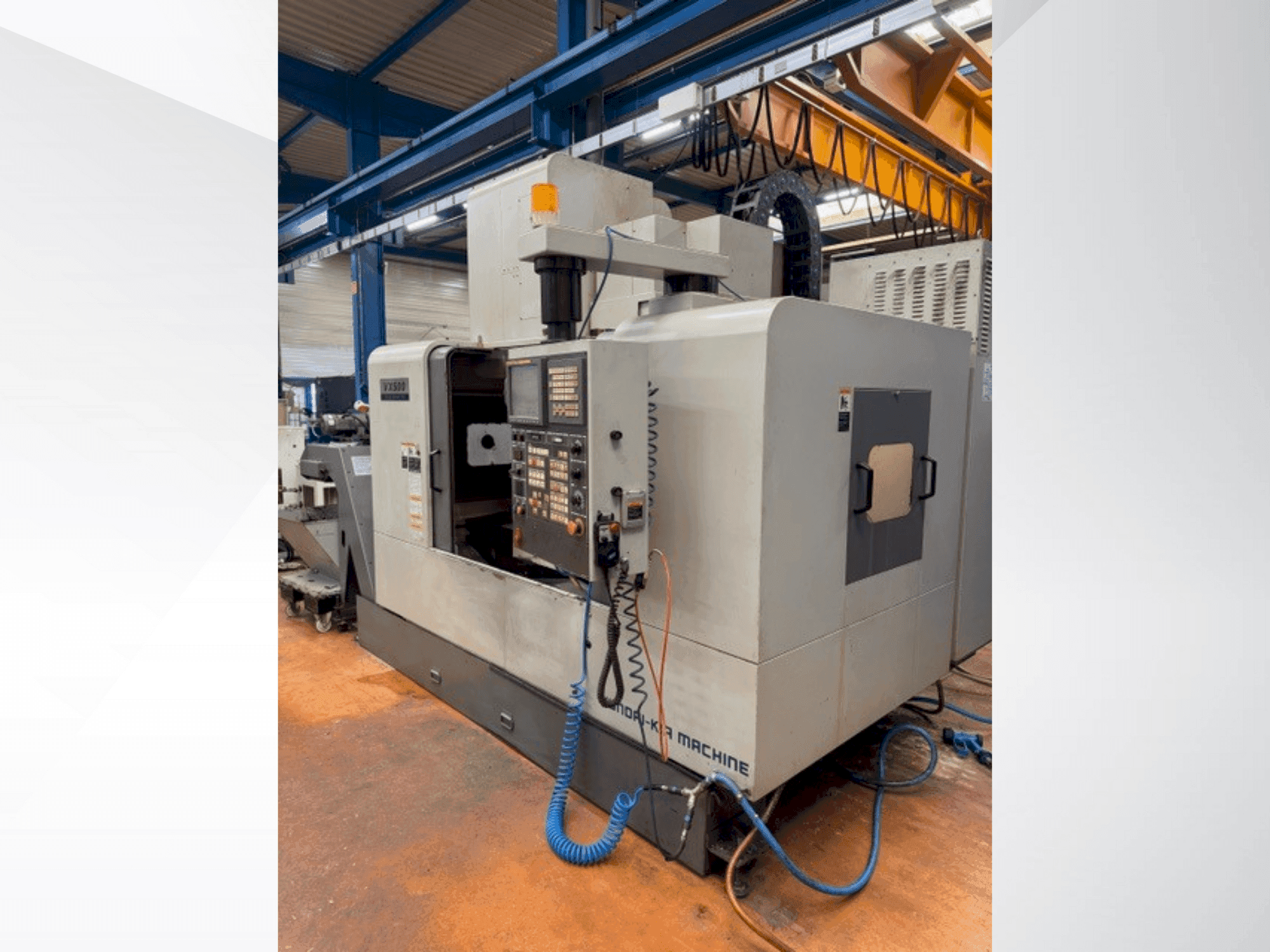 Makine  HYUNDAI KIA VX500 - Önden görünüm