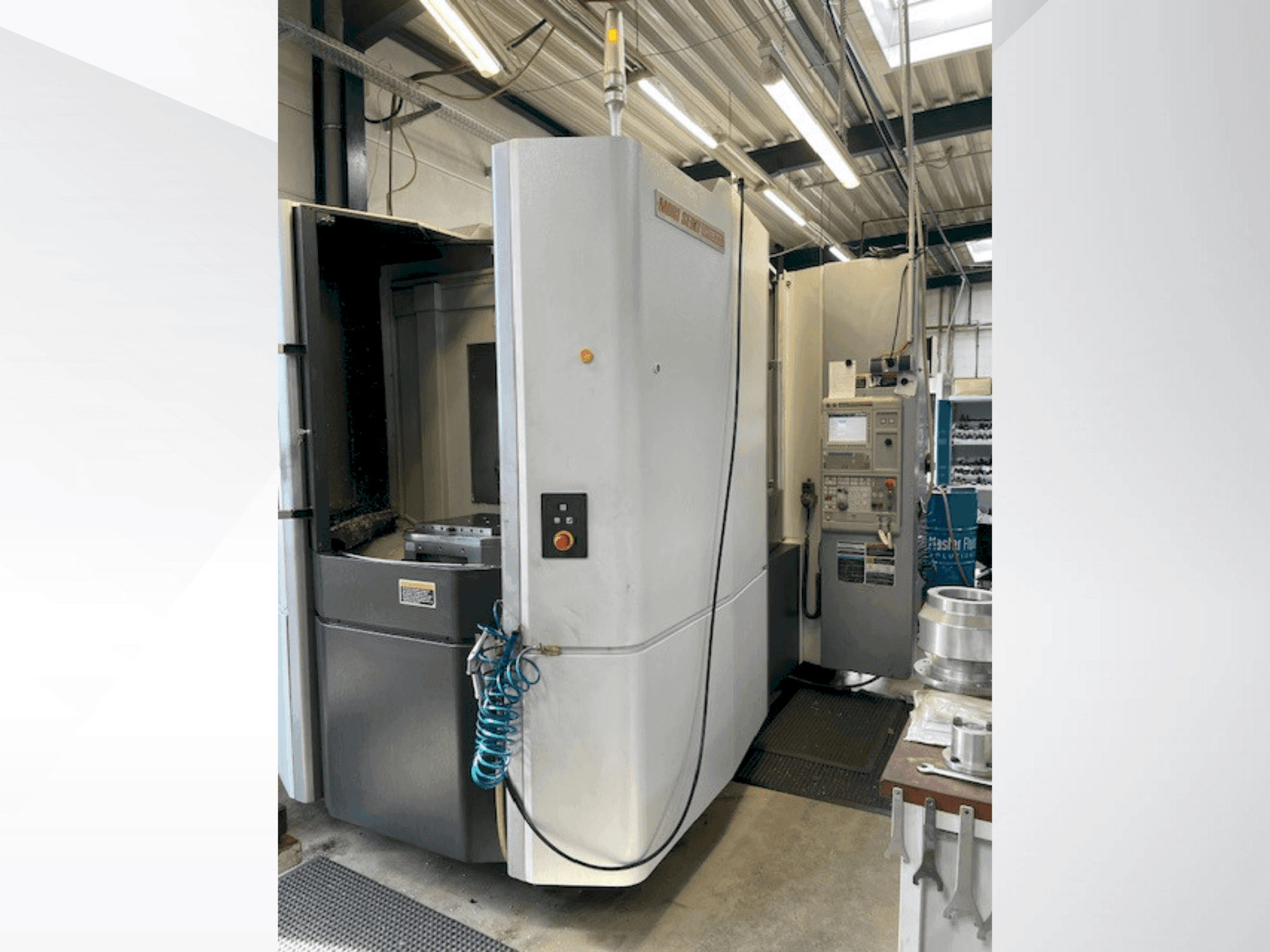 Makine  MORI SEIKI NHX5 000 - Önden görünüm