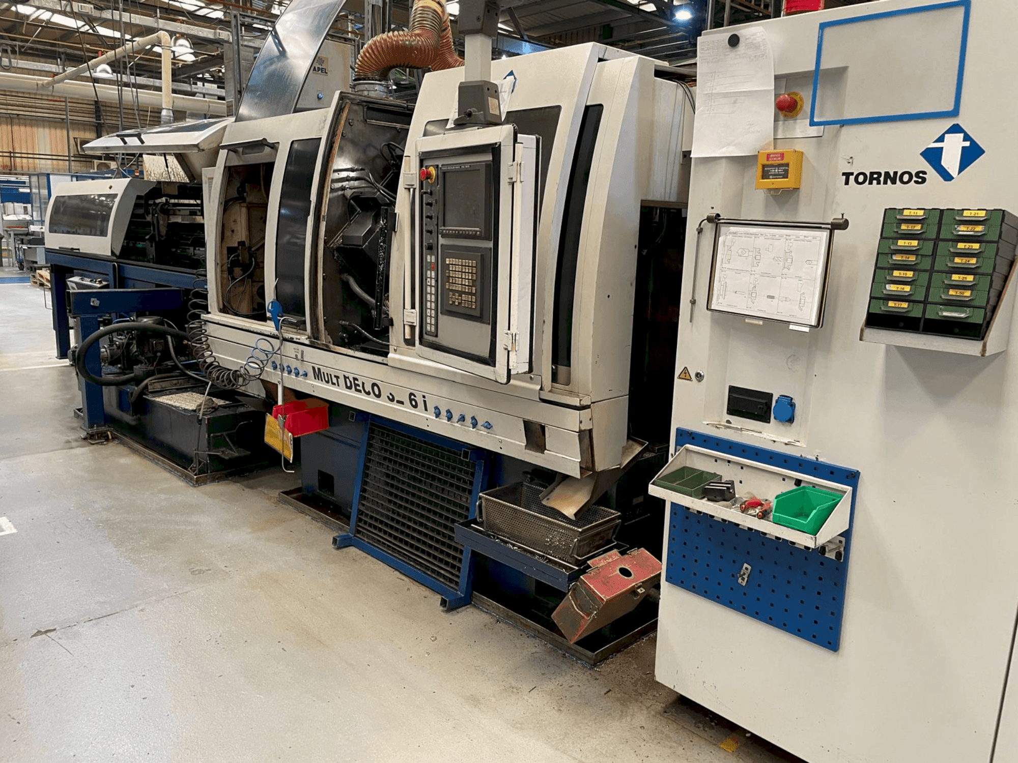 Makine  TORNOS MultiDeco 32/6i - Önden görünüm