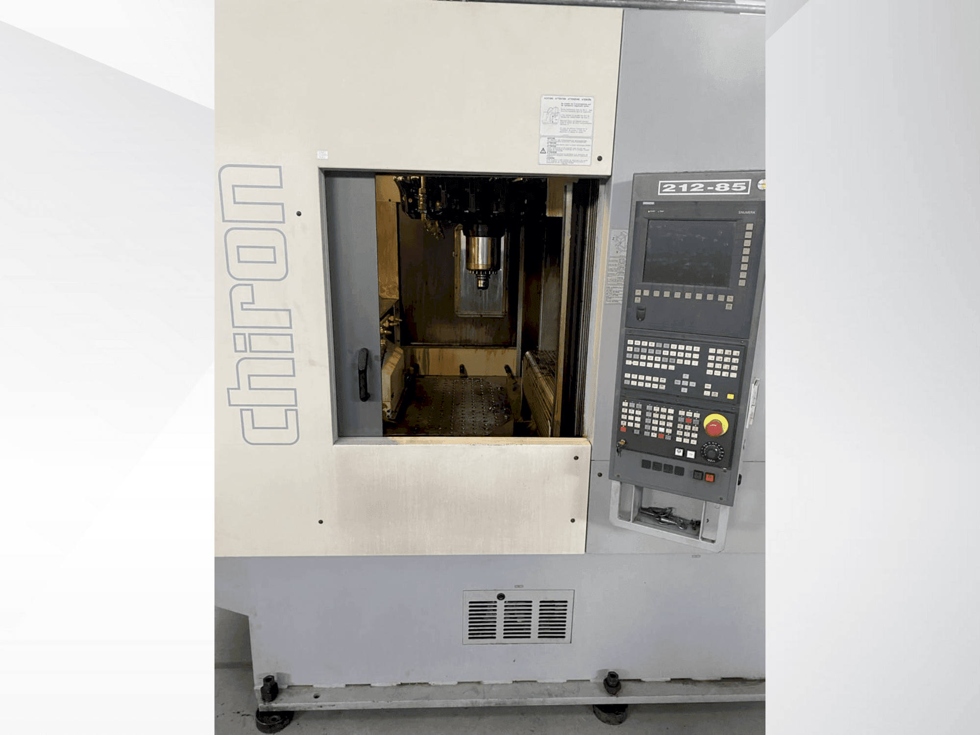 Makine  CHIRON DZ 18 W - Önden görünüm