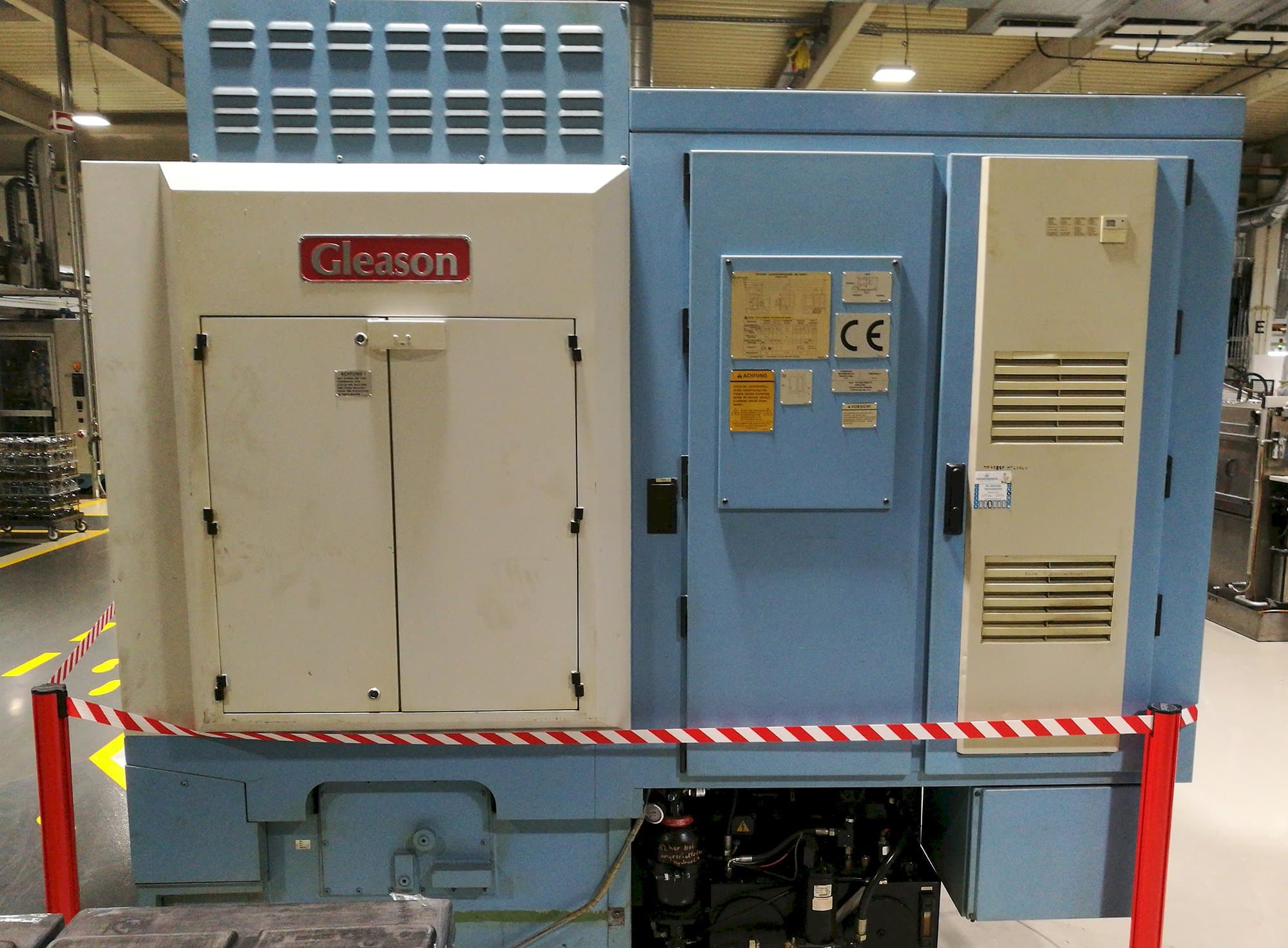 Makine  Gleason - Arkadan görünüm Phoenix 500 HCT