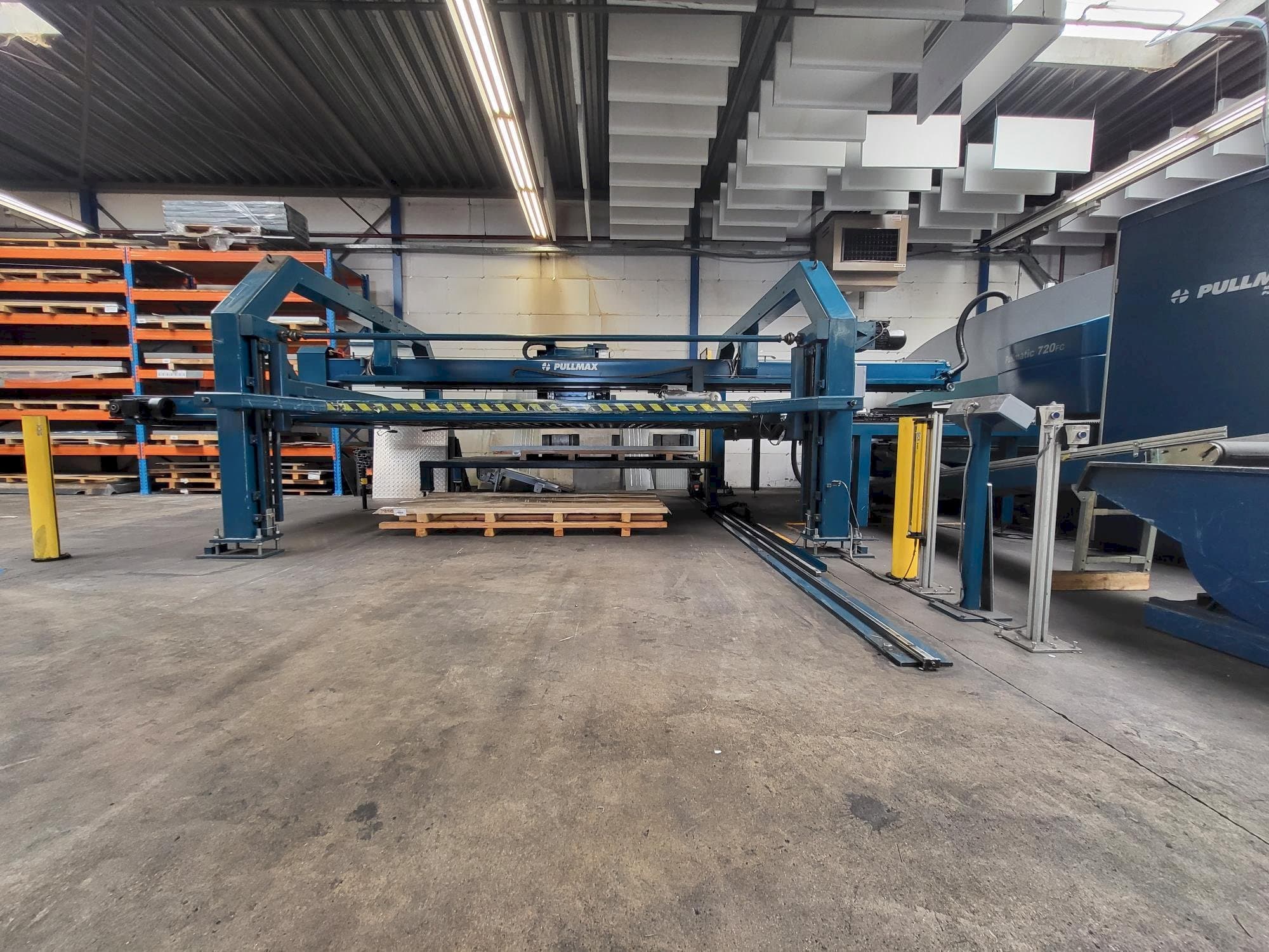 Makine  Pullmax 720 - Önden görünüm