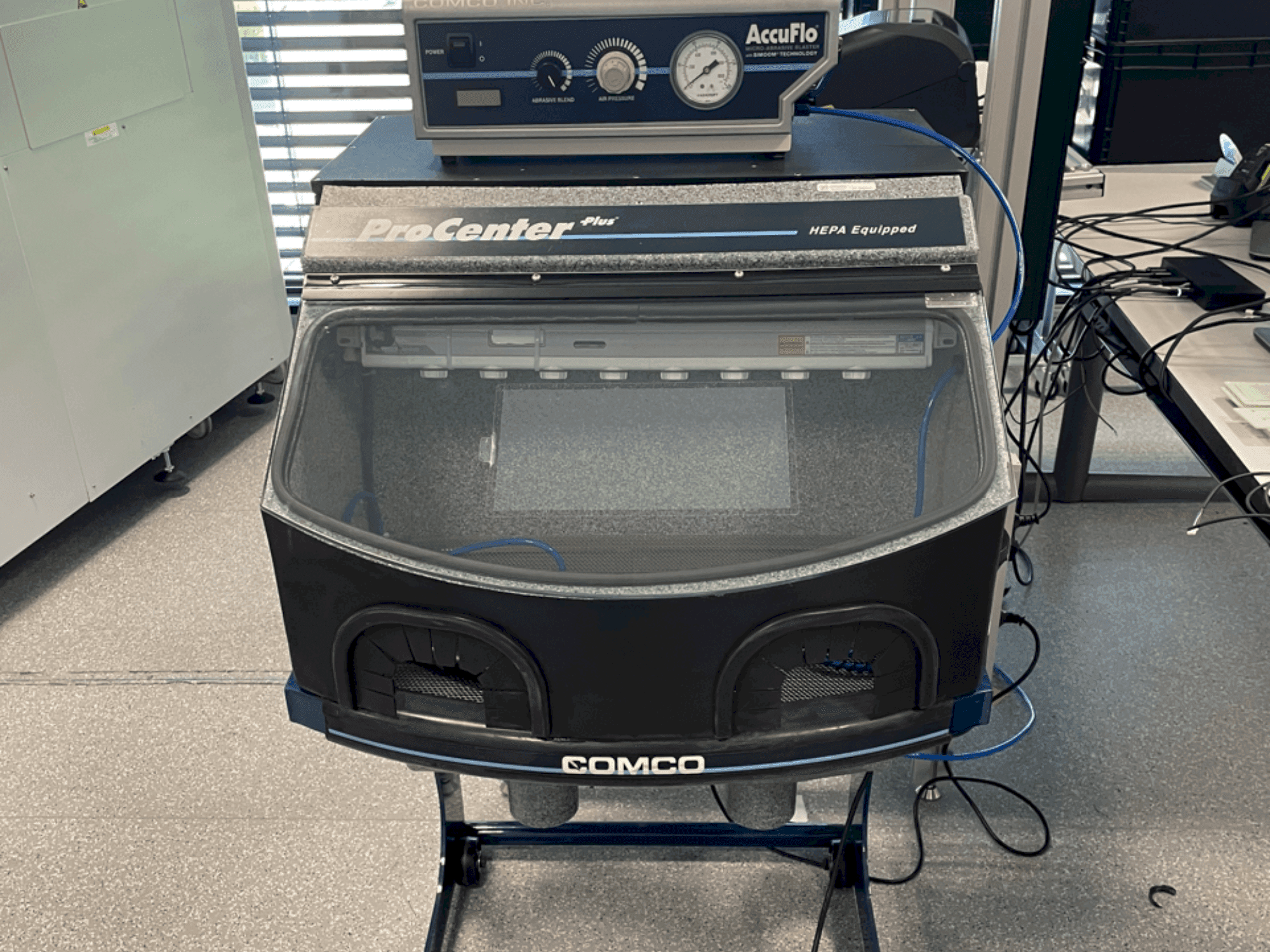 Makine  COMCO CTR201-2 - Önden görünüm