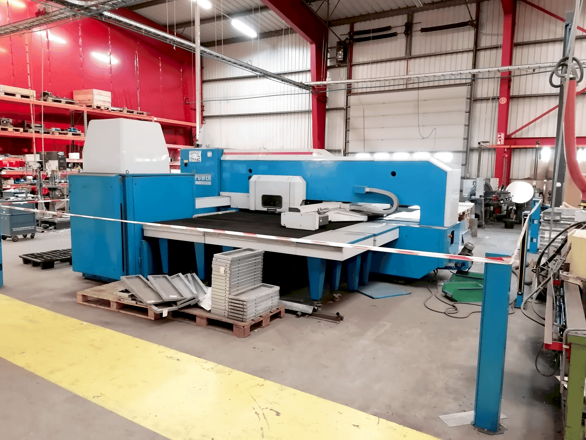 Makine  Finn-Power F5-20 SB/AM - Önden görünüm