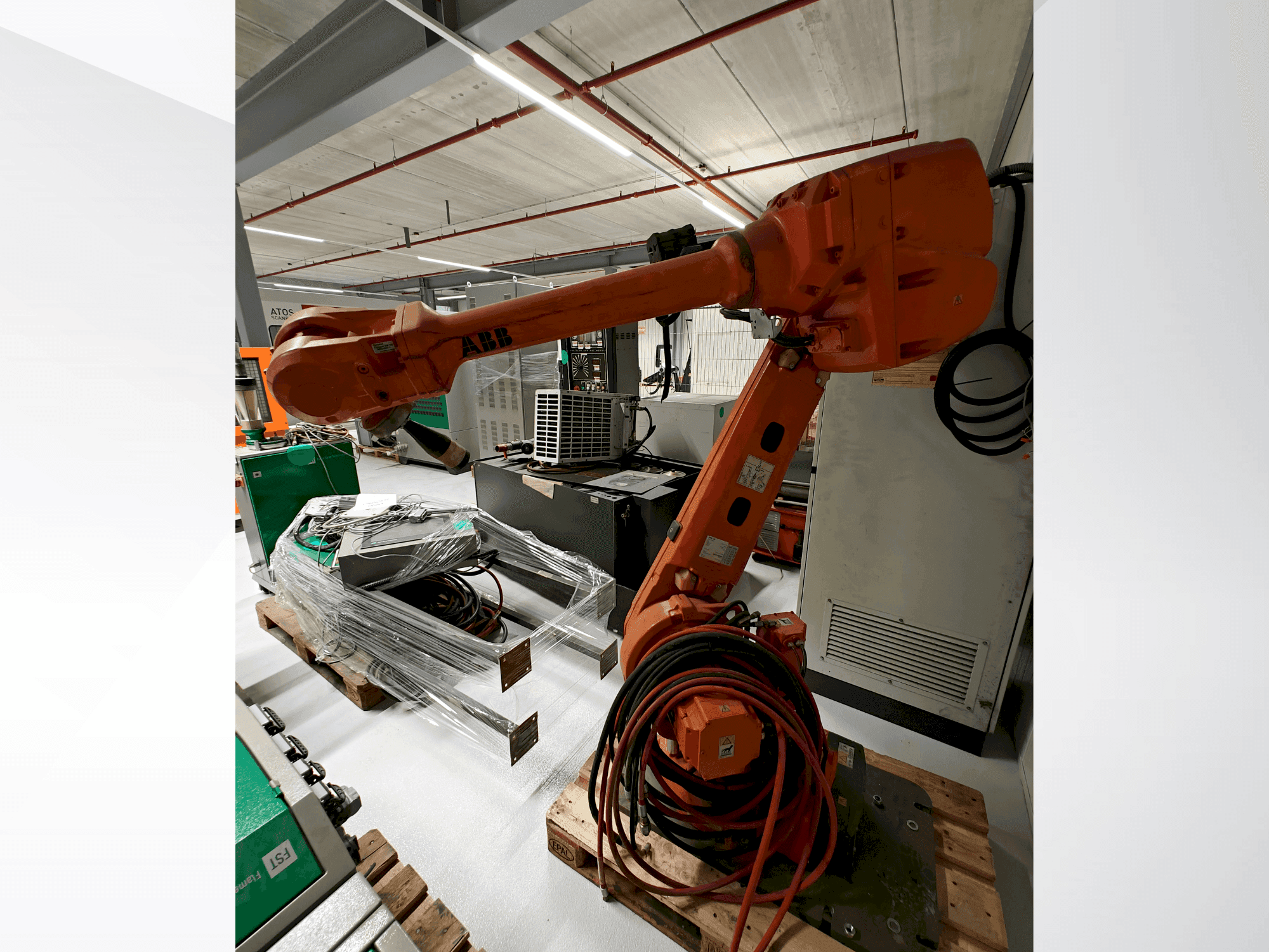 Makine  ABB IRB 4600 - Önden görünüm