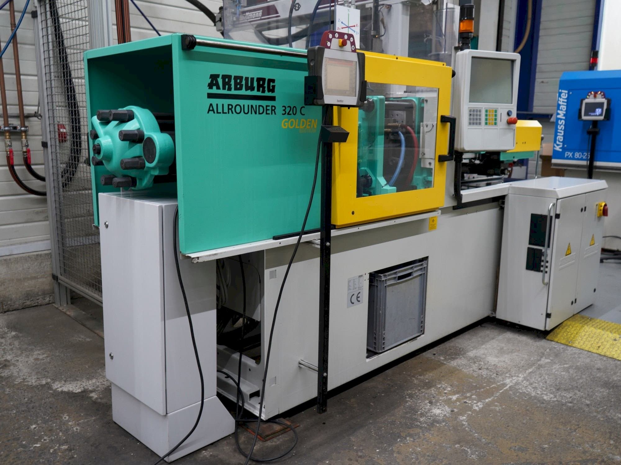 Makine  Arburg 320C (500-170) - Önden görünüm