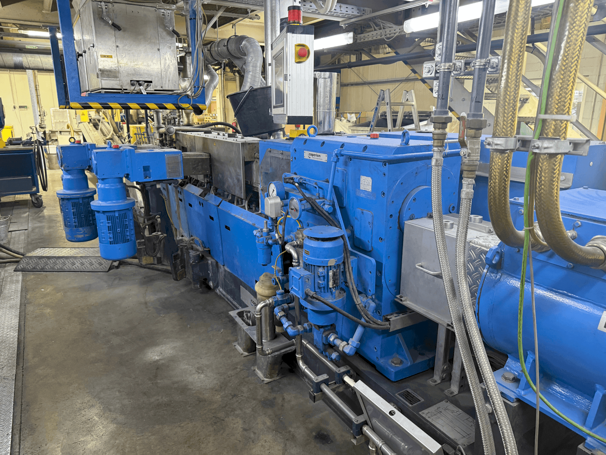 Makine  COPERION ZSK 50 MCC+ - Önden görünüm