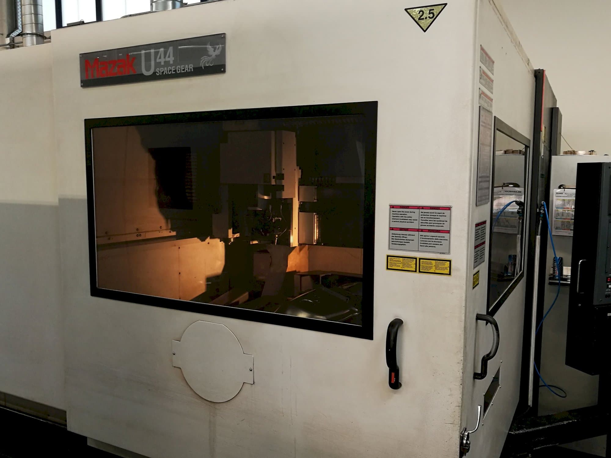 Makine  Mazak - Sol görünüm Space Gear-U44